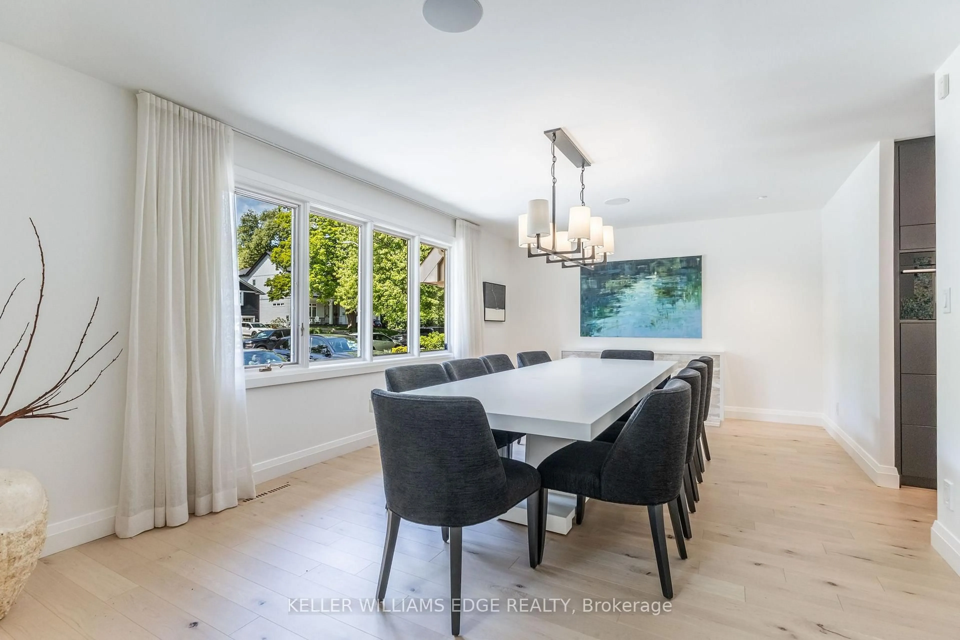 Dining room, unknown for 319 Goodram Dr, Burlington Ontario L7L 2J9