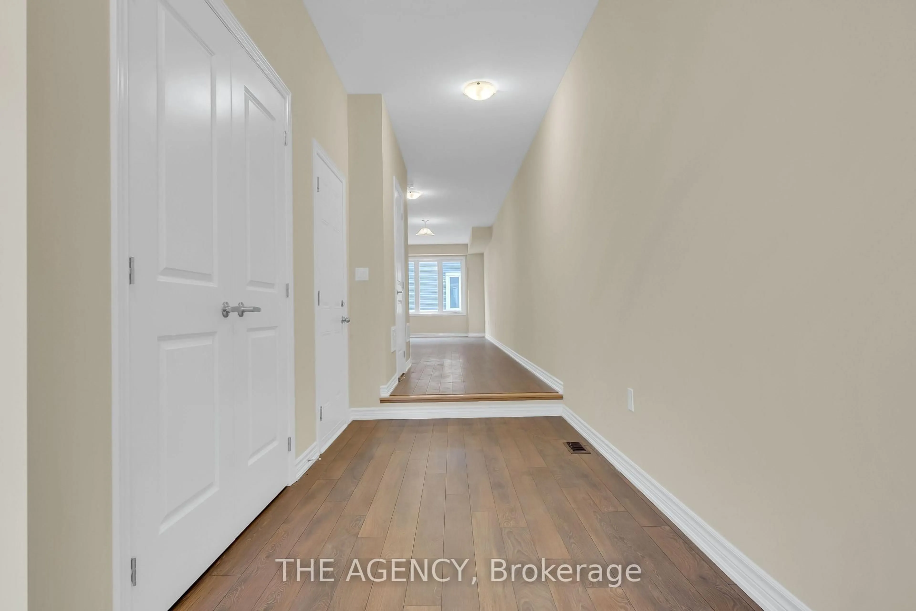 Indoor entryway for 13 Steer Rd, Erin Ontario N0B 1T0