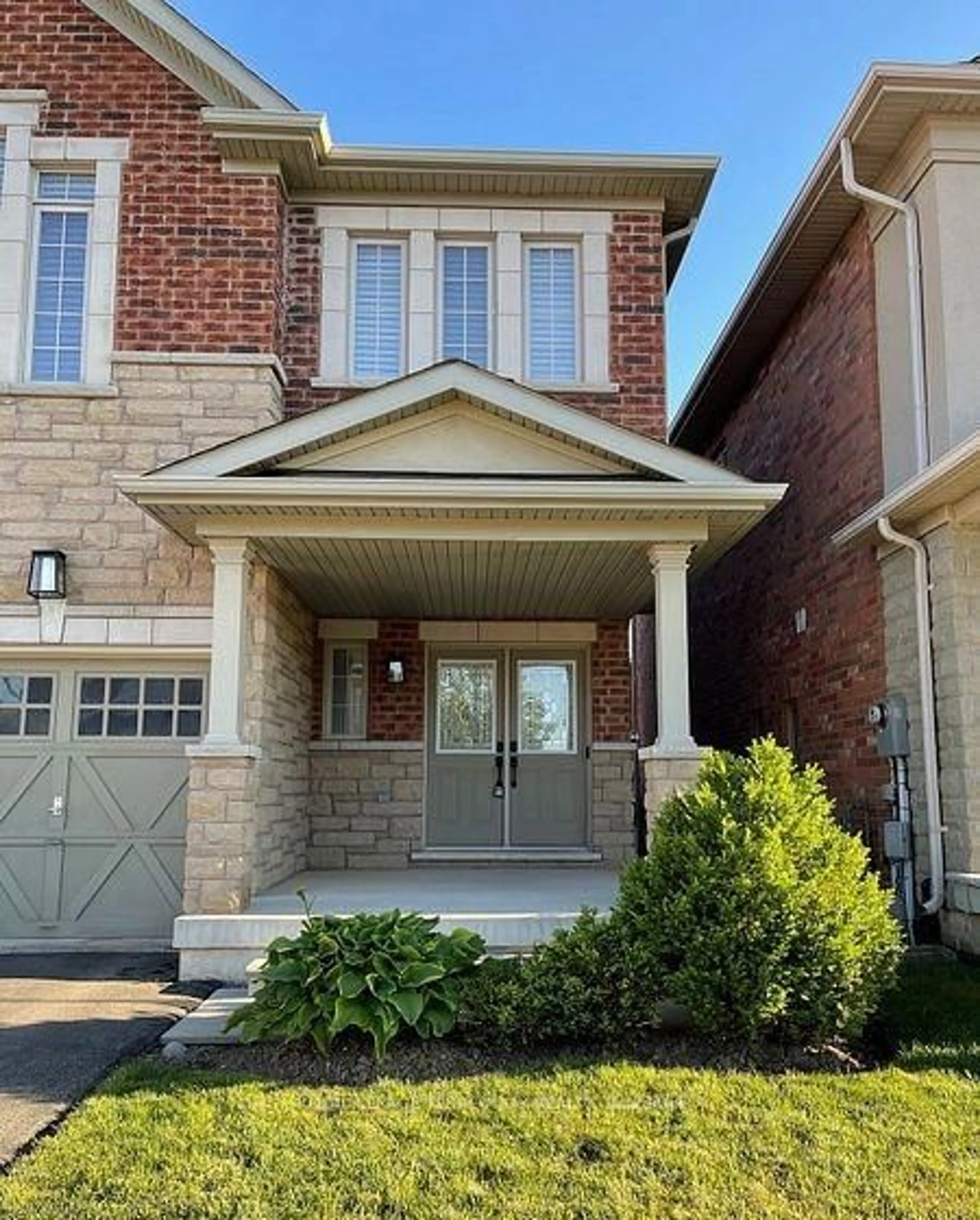 Home with brick exterior material, street for 4605 Keystone Cres, Burlington Ontario L7M 0L9