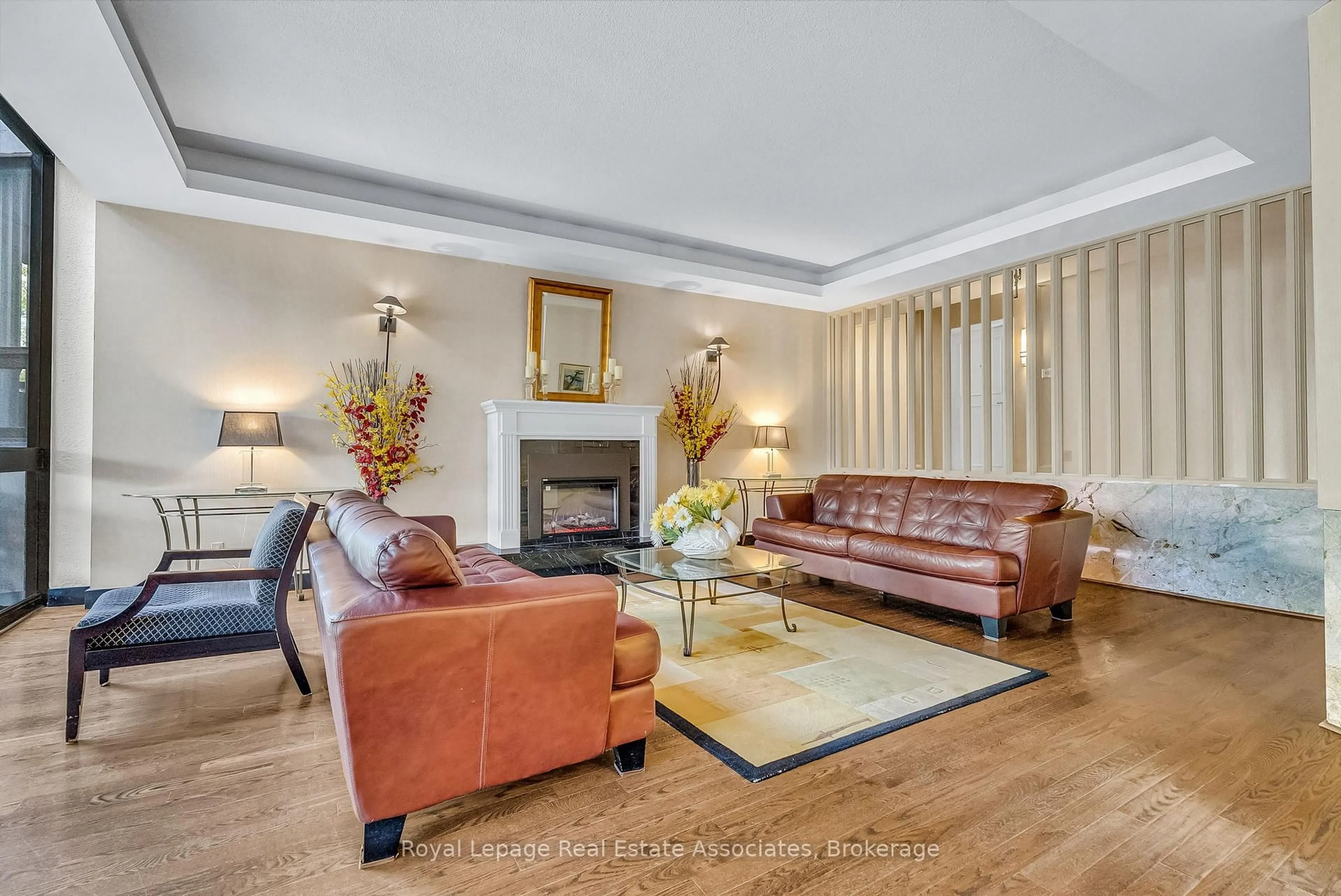 Living room with furniture, unknown for 1333 Bloor St #611, Mississauga Ontario L4Y 3T6