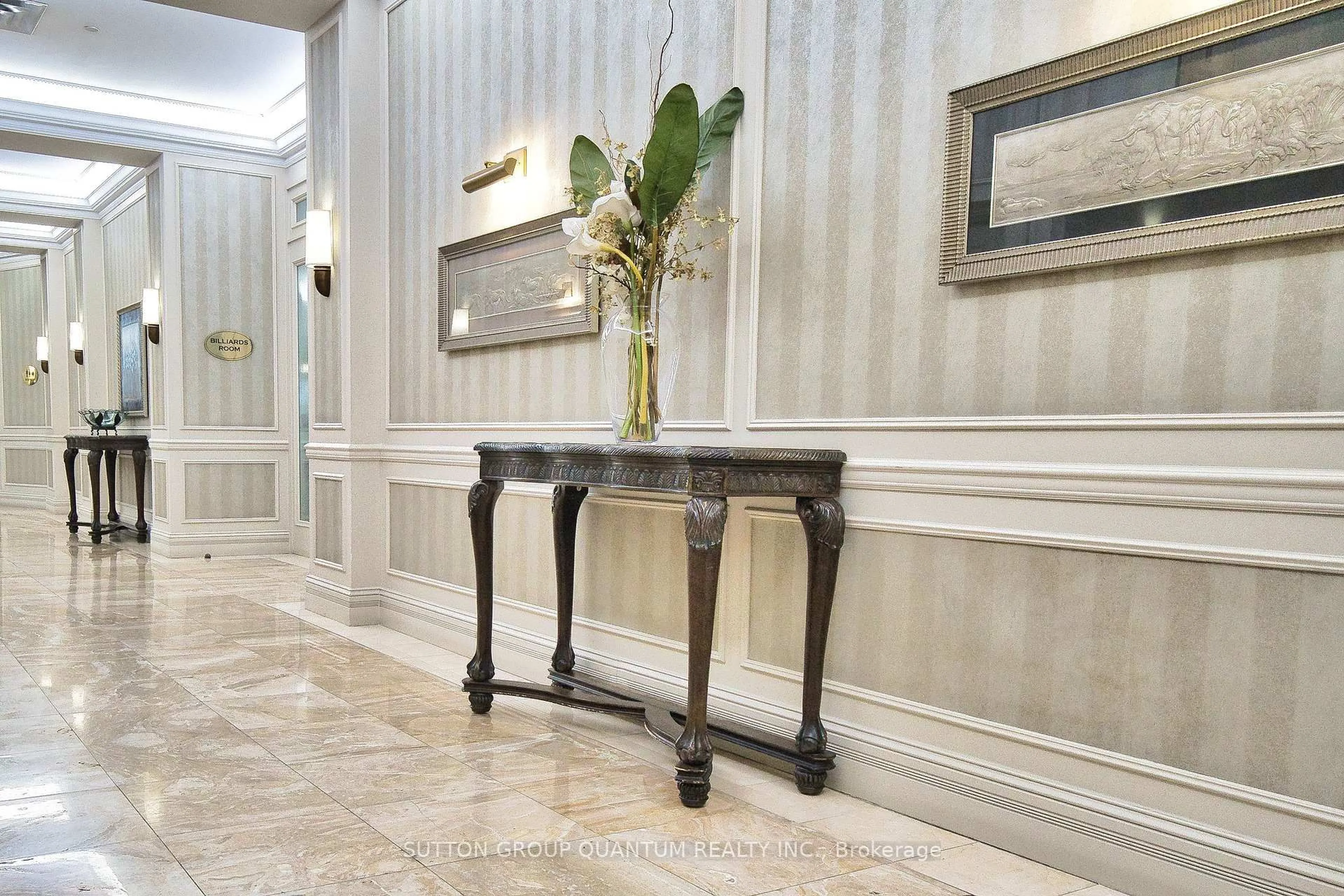 Indoor foyer for 25 Kingsbridge Garden Circ #716, Mississauga Ontario L5R 4B1