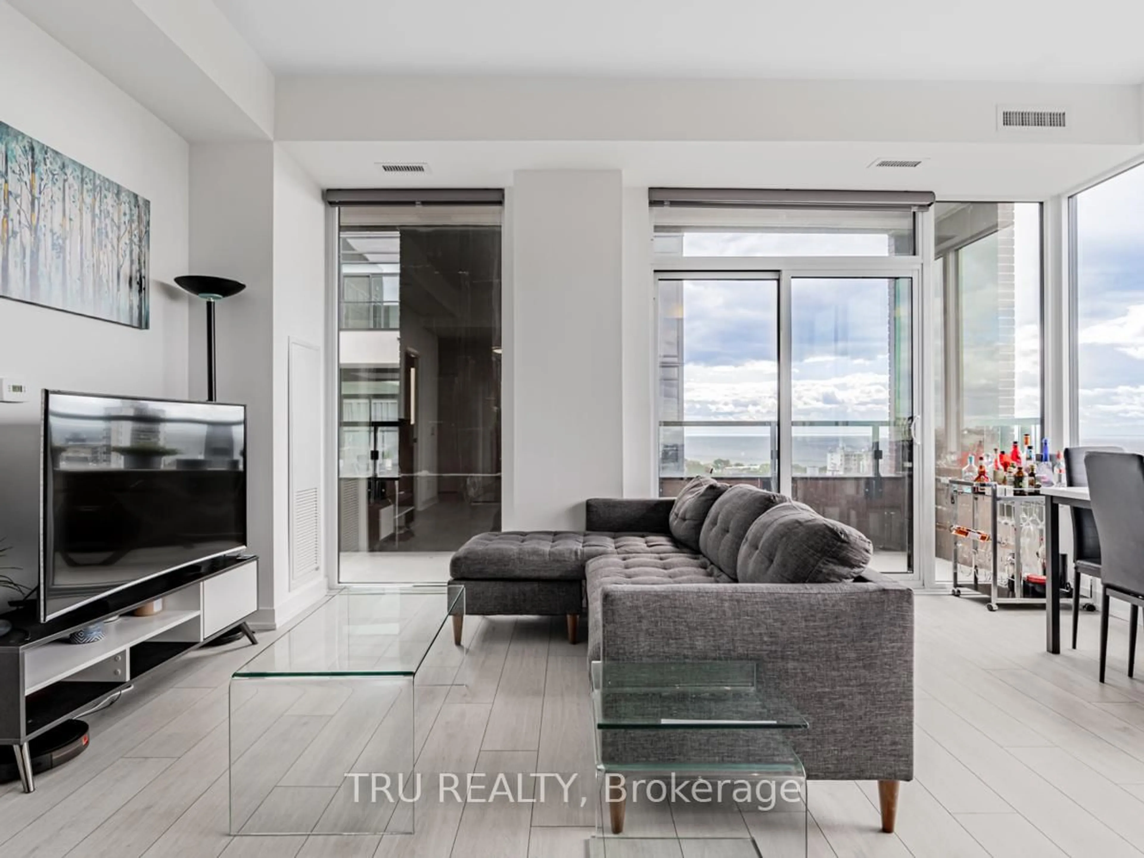 Living room with furniture, unknown for 270 Dufferin St #LPH12, Toronto Ontario M6K 0H8