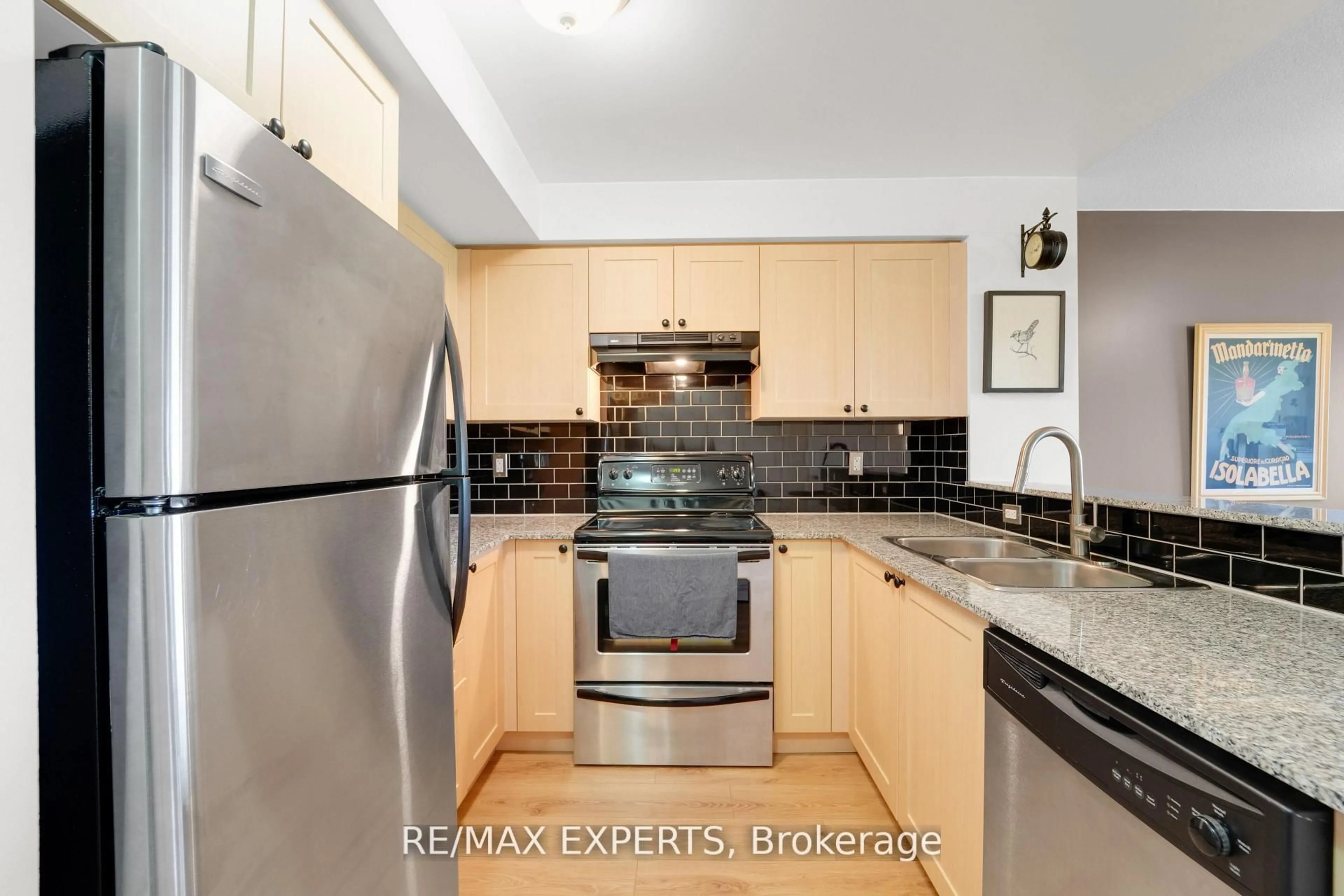 Standard kitchen, unknown for 1050 The Queensway #516, Toronto Ontario M8Z 0A8