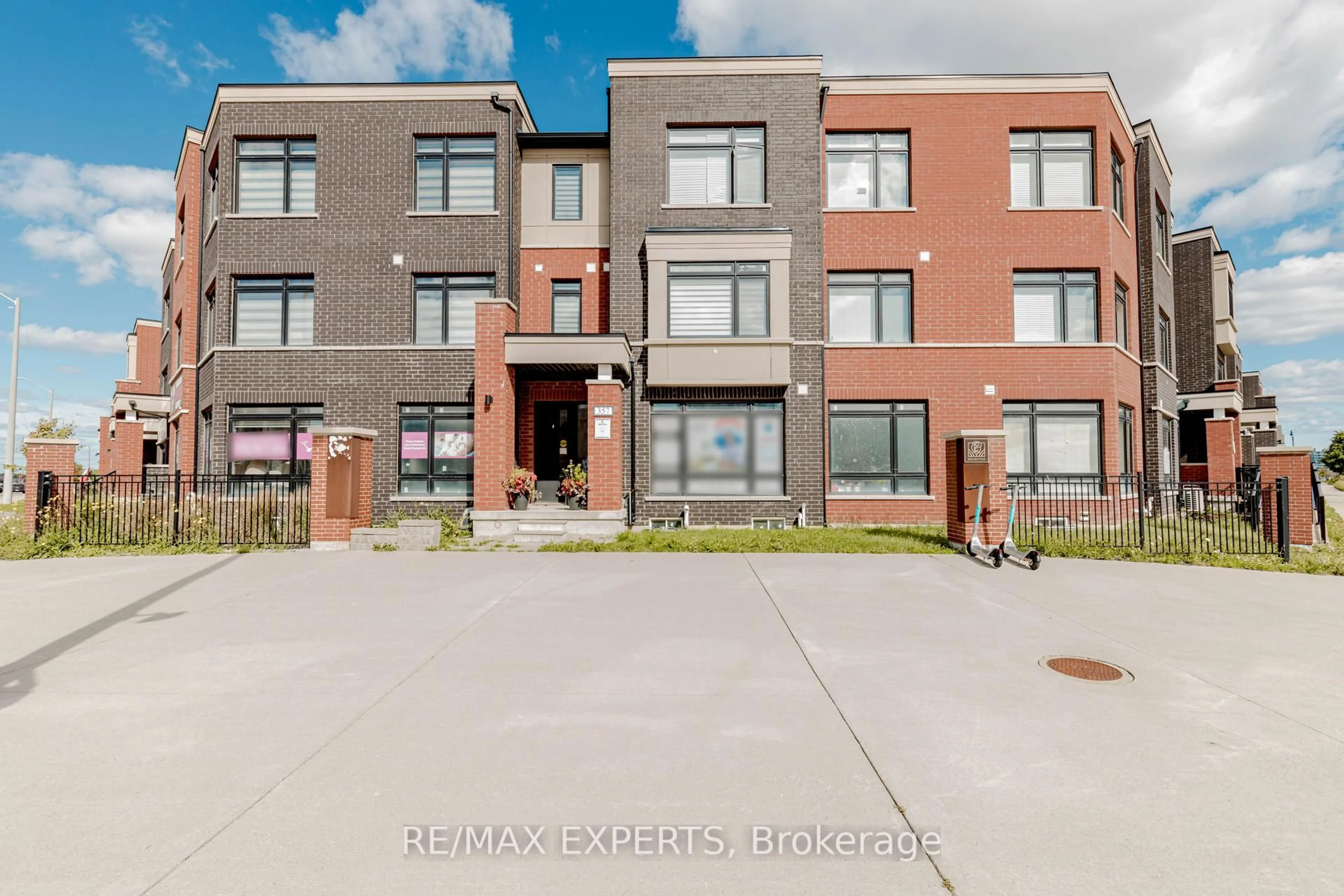 Home with brick exterior material, unknown for 357 Veterans Dr, Brampton Ontario L7A 4W1