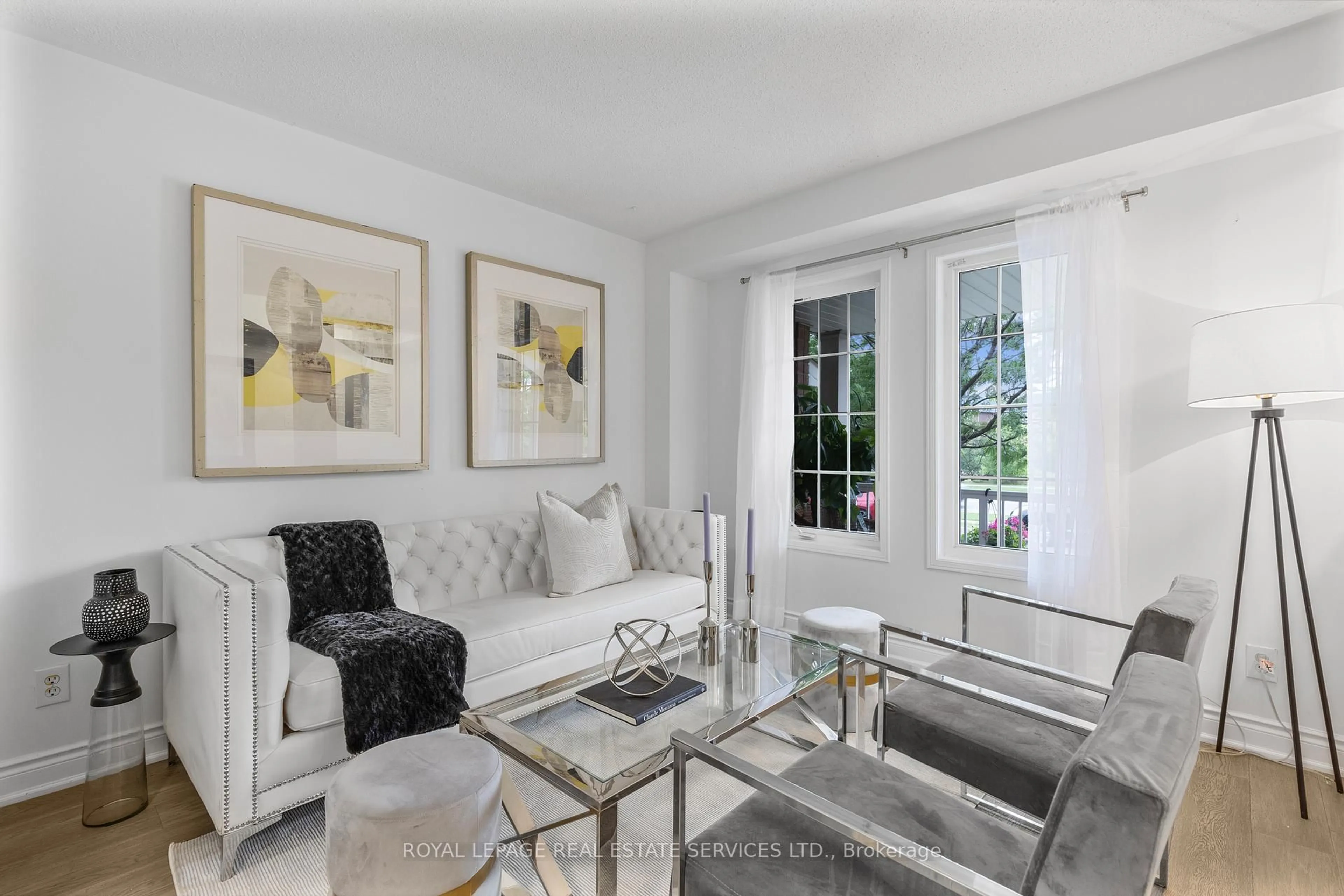Living room with furniture, unknown for 2425 Postmaster Dr, Oakville Ontario L6M 0J2