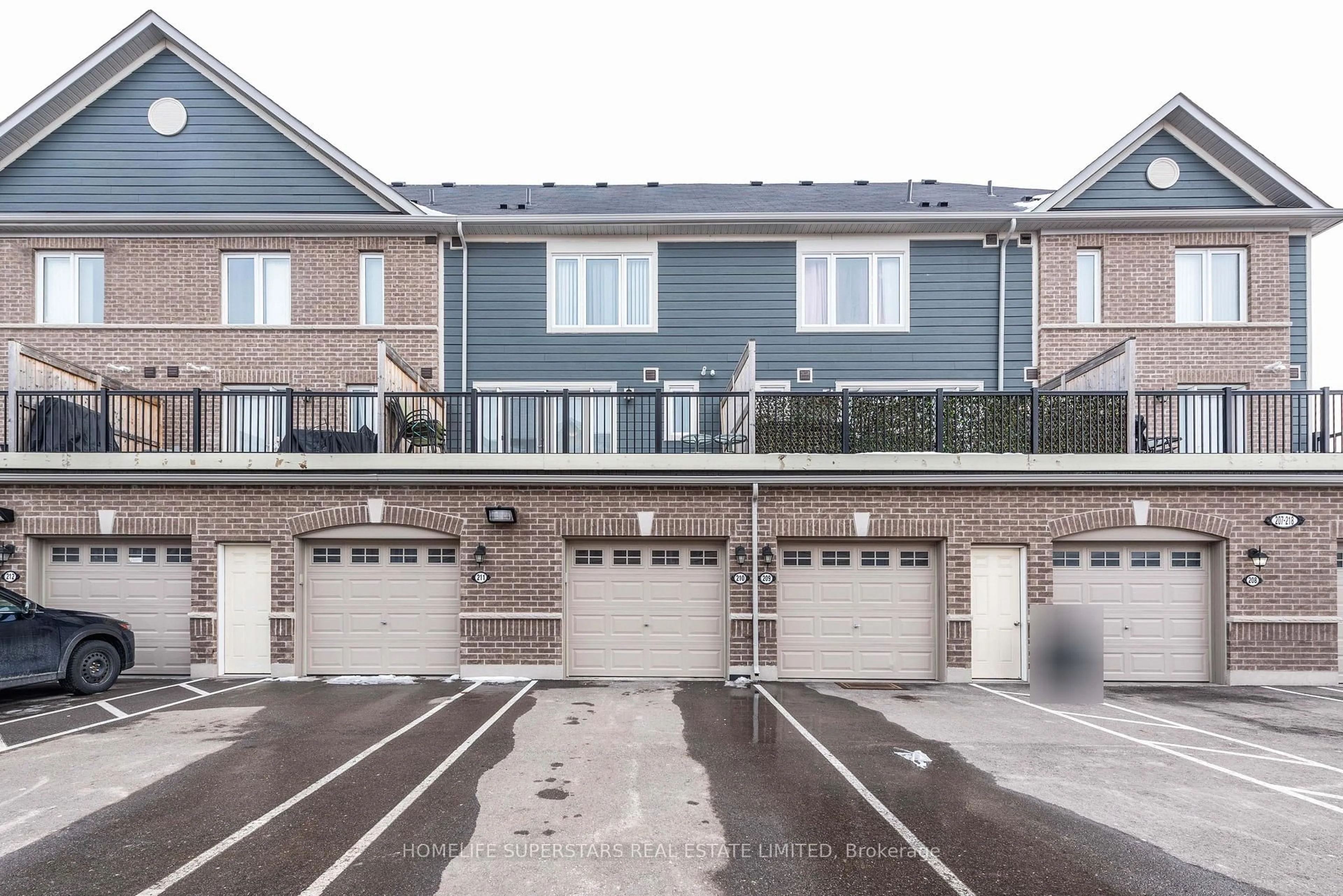 A pic from outside/outdoor area/front of a property/back of a property/a pic from drone, street for 250 Sunny Meadow Blvd #210, Brampton Ontario L6R 3Y6