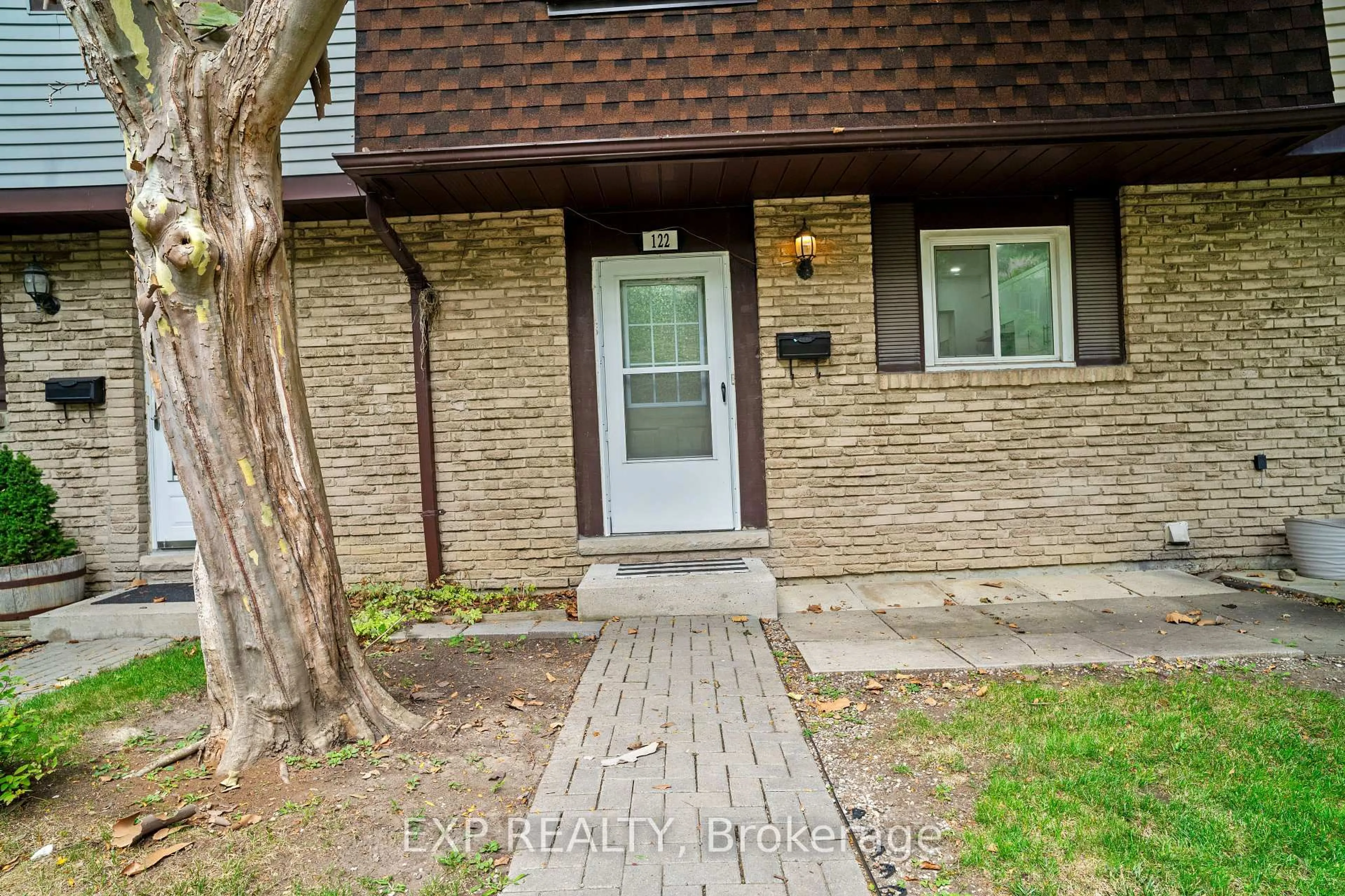 Unknown for 45 Hansen Rd #122, Brampton Ontario L6V 3C5