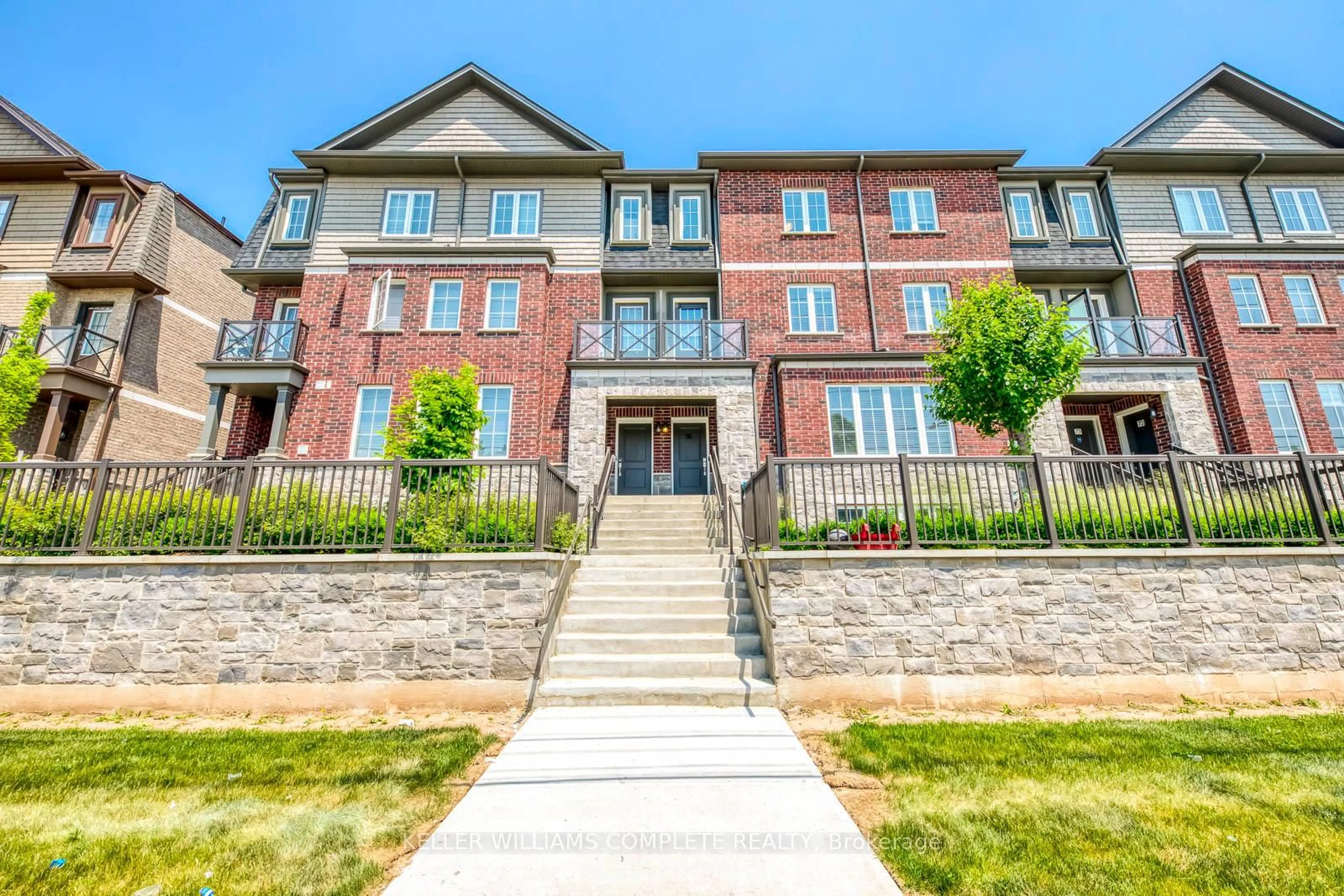 Home with brick exterior material, building for 445 Ontario St #76, Milton Ontario L9T 9K4