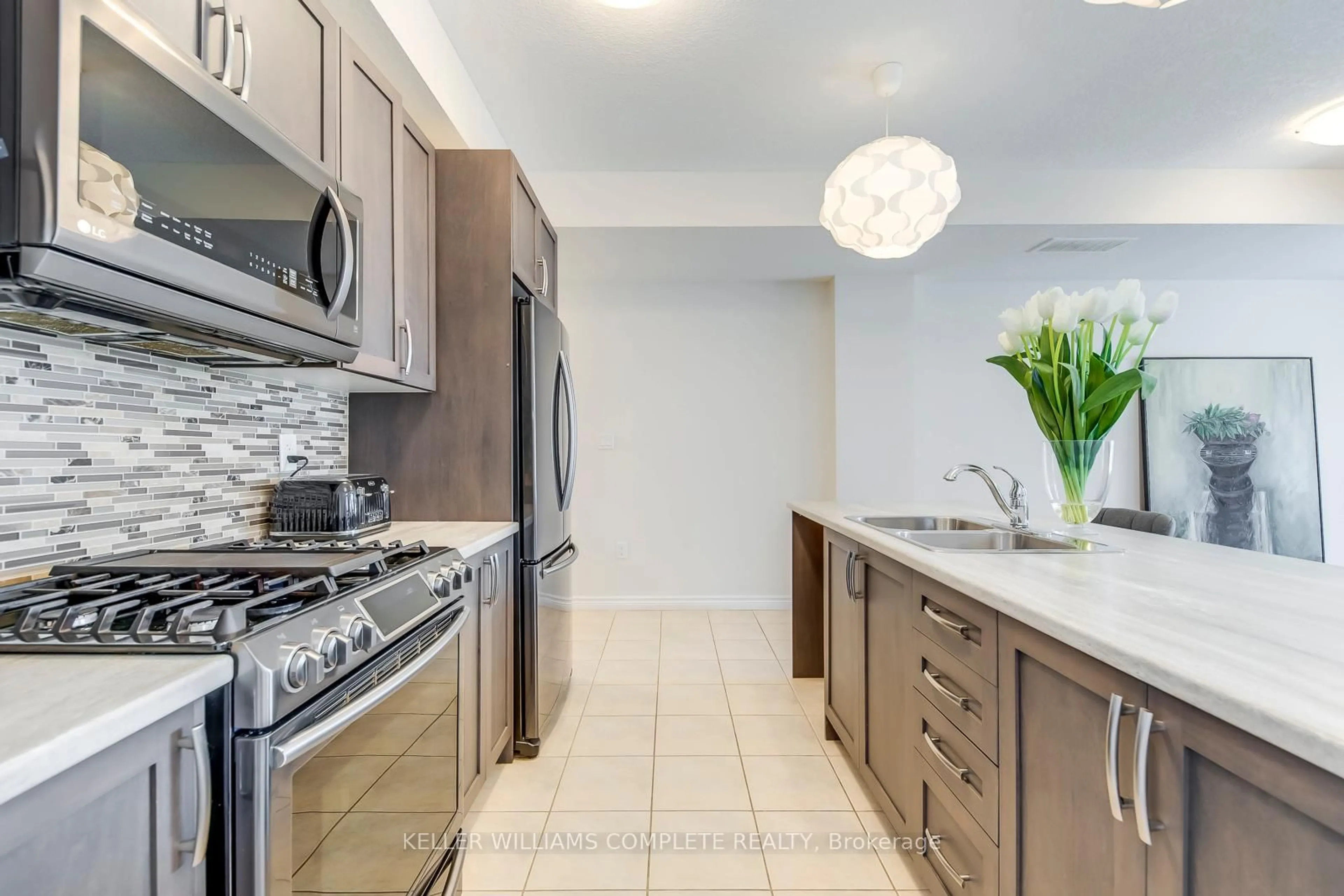 Unknown for 445 Ontario St #76, Milton Ontario L9T 9K4