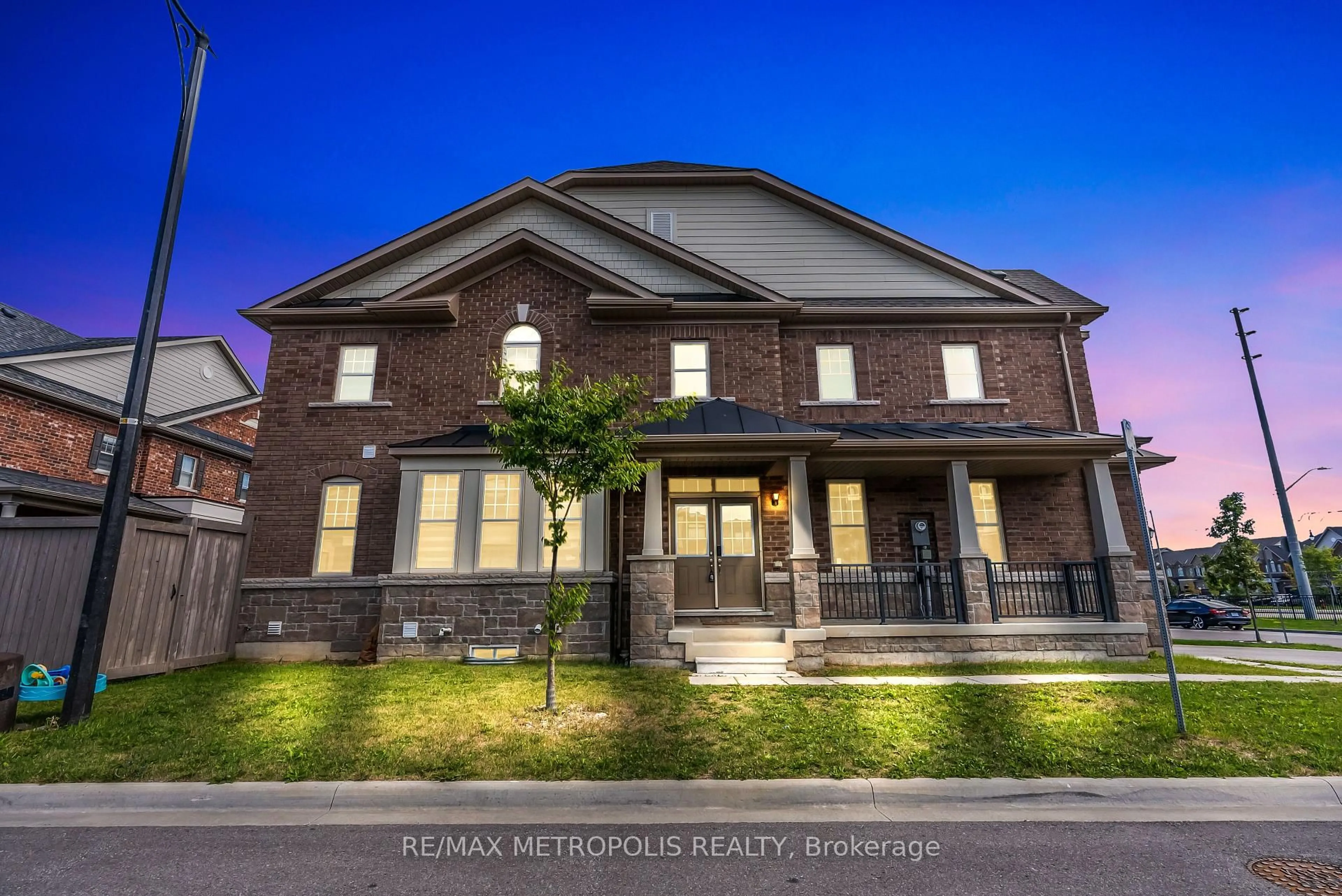 Home with brick exterior material, street for 43 Pearman Cres, Brampton Ontario L7A 4Y9