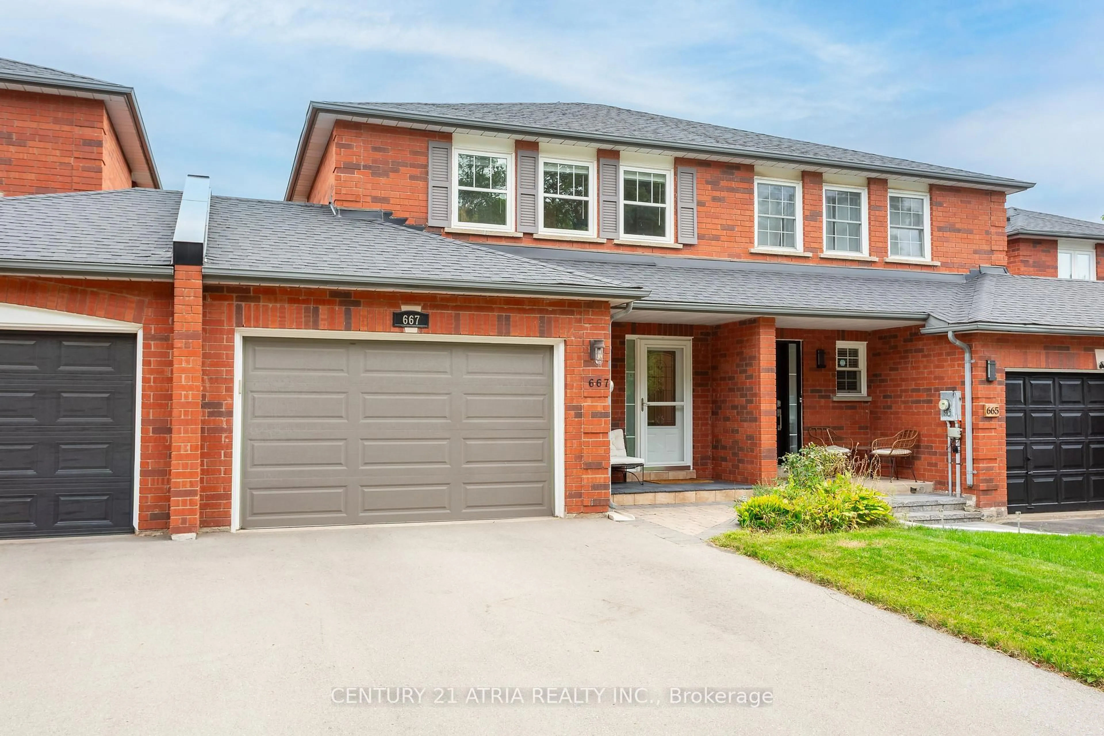 Home with brick exterior material, street for 667 Fothergill Blvd, Burlington Ontario L7L 6E5