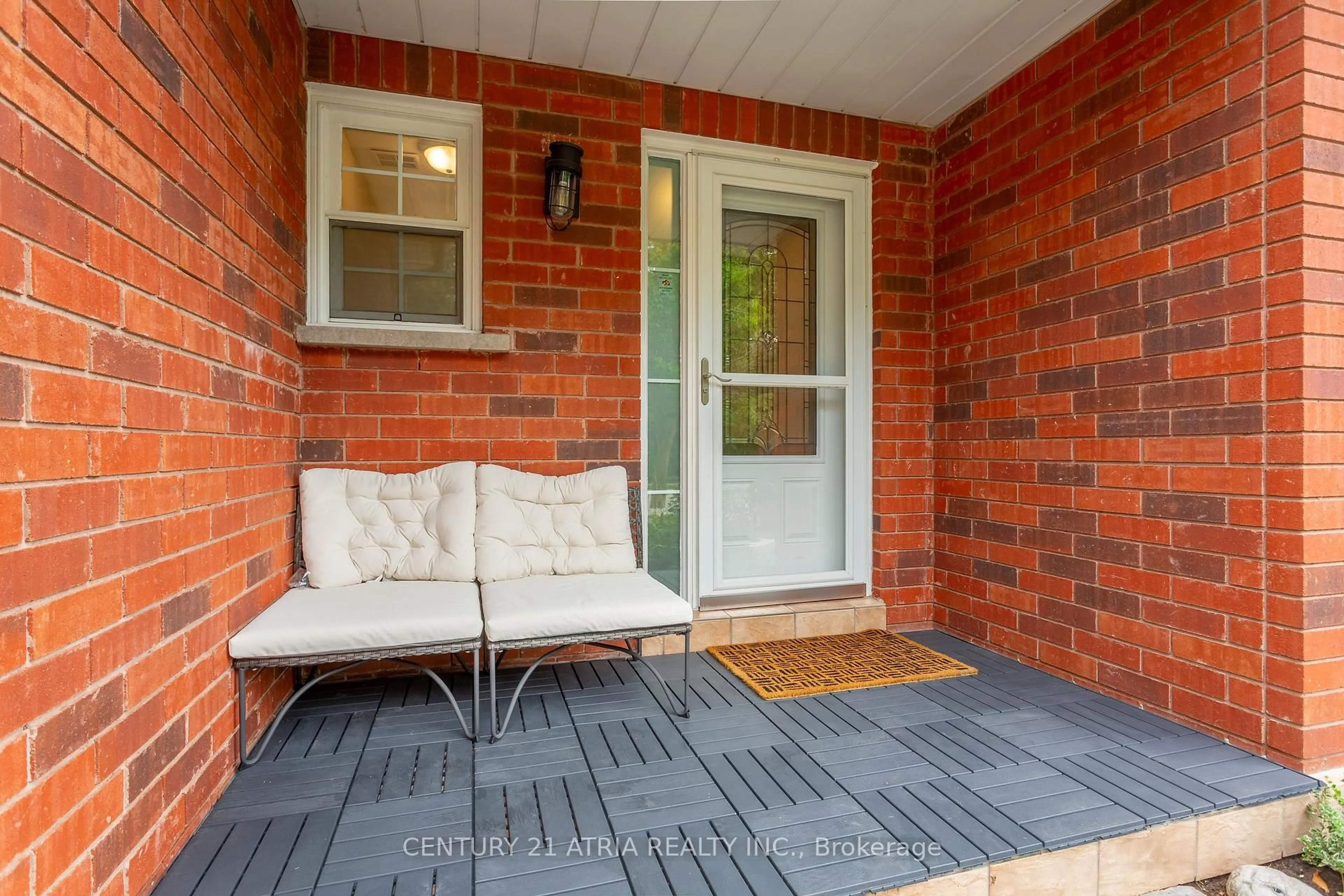 Unknown for 667 Fothergill Blvd, Burlington Ontario L7L 6E5