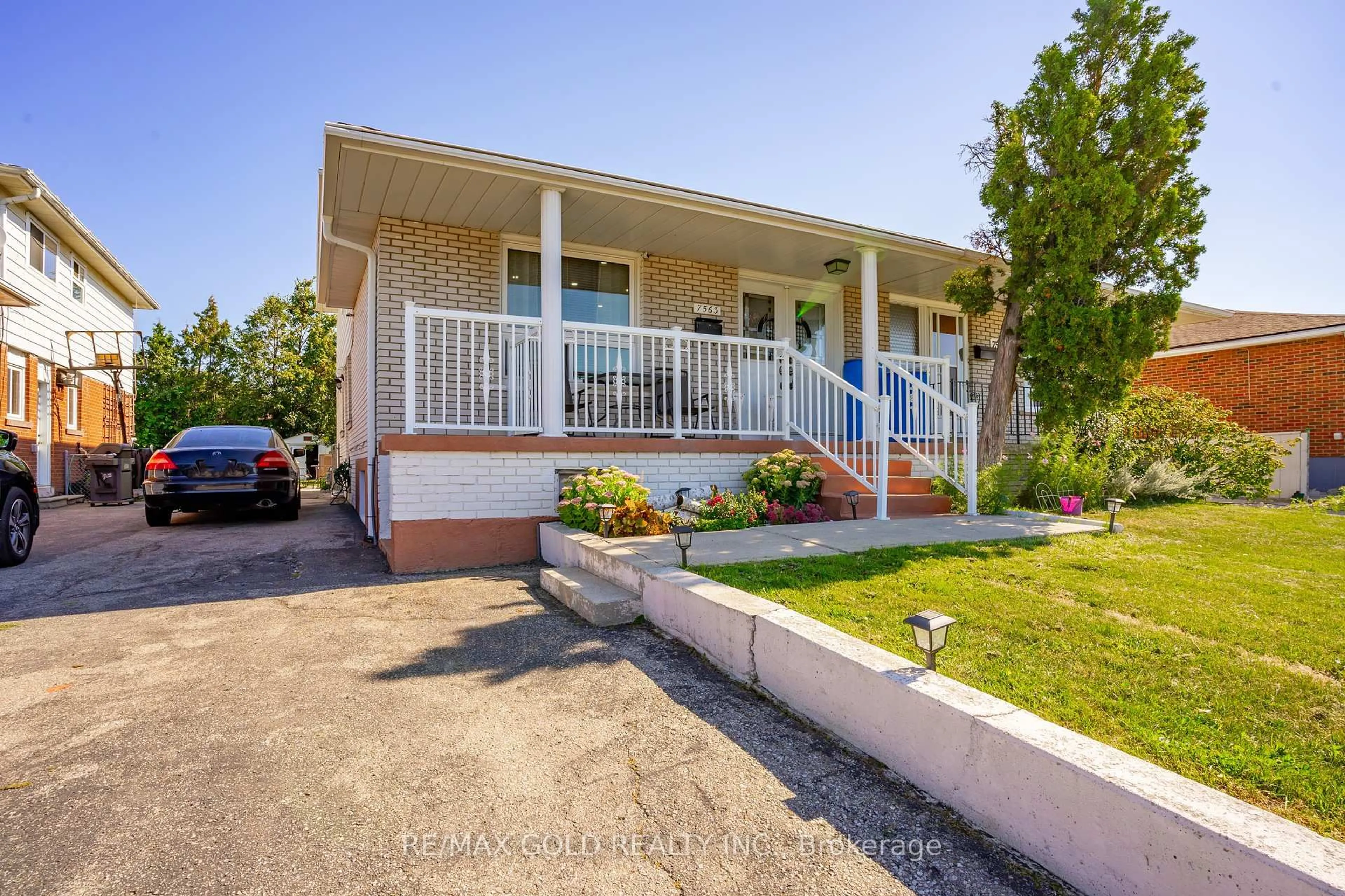 Unknown for 7563 Langworthy Dr, Mississauga Ontario L4T 2R8