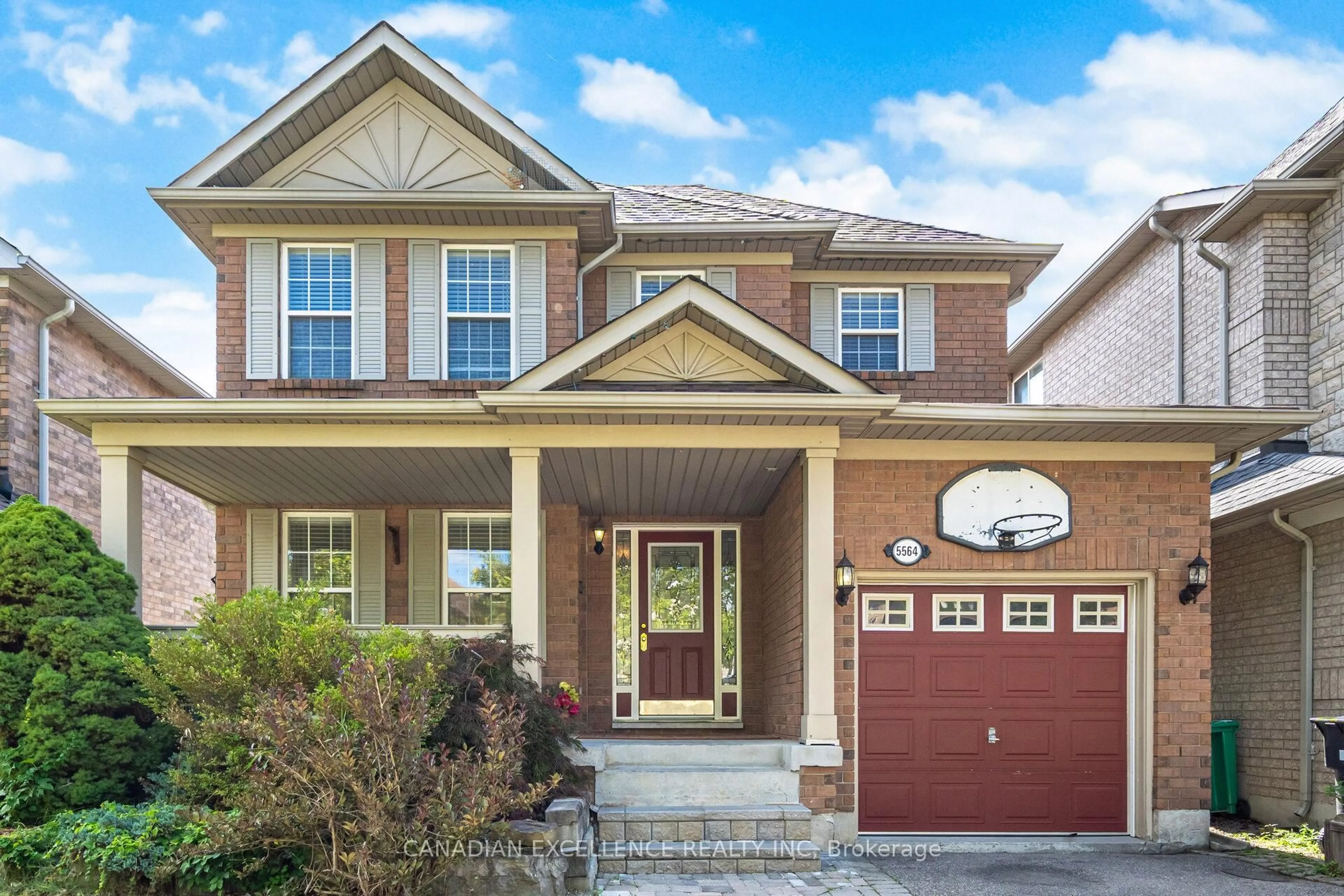 Home with brick exterior material, street for 5564 Bridgeport Gate, Mississauga Ontario L5M 6N1