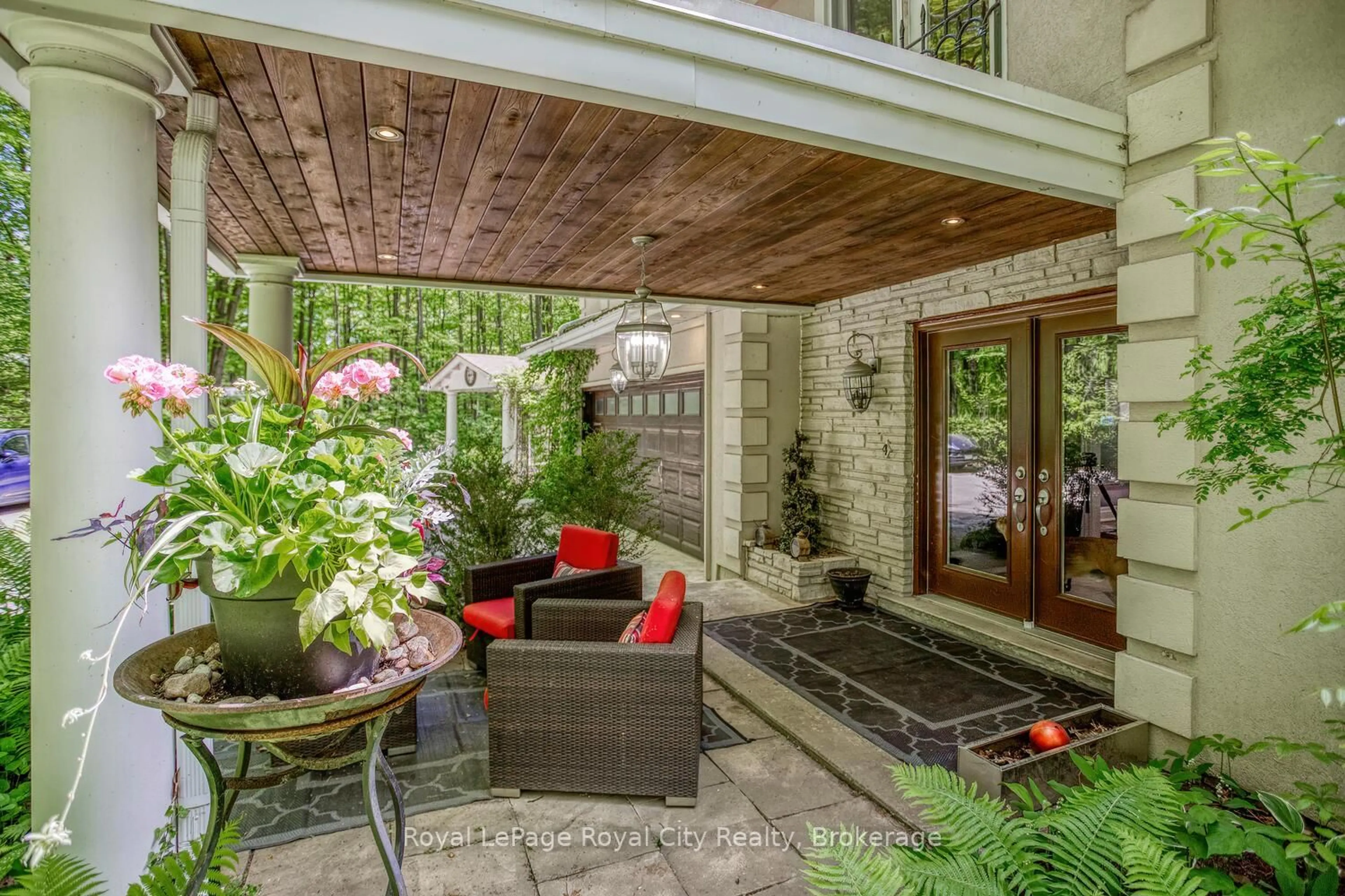 Patio, street for 1158 Conservation Rd, Milton Ontario L0P 1B0