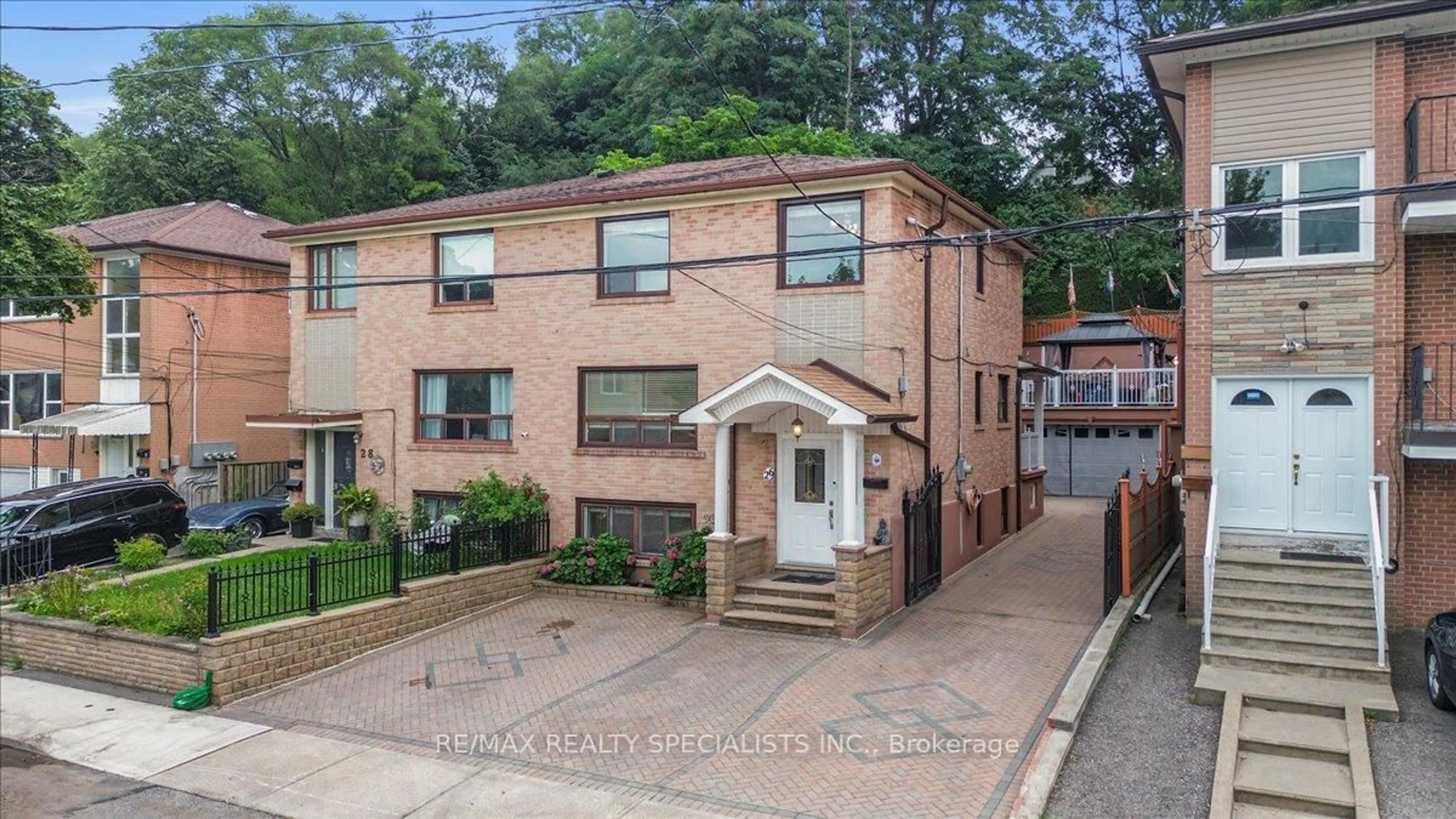 Unknown for 26 Edinborough Crt, Toronto Ontario M6N 2E8