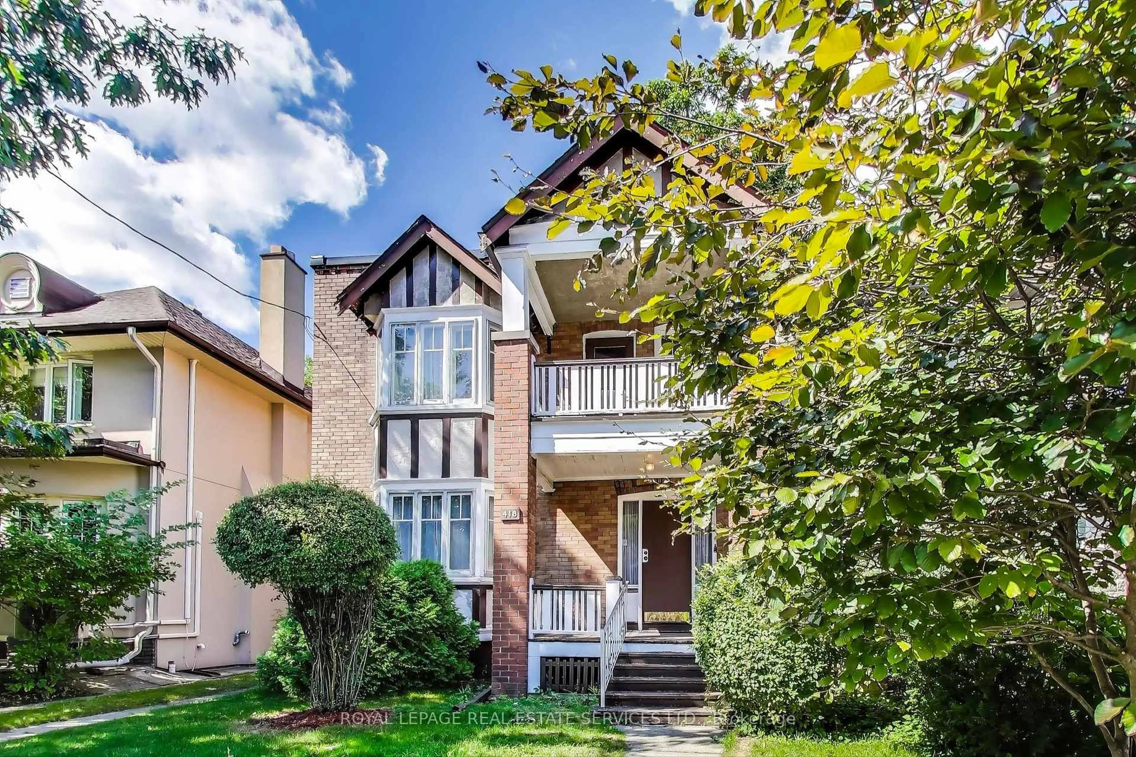 Home with brick exterior material, street for 418 Willard Ave, Toronto Ontario M6S 3R5