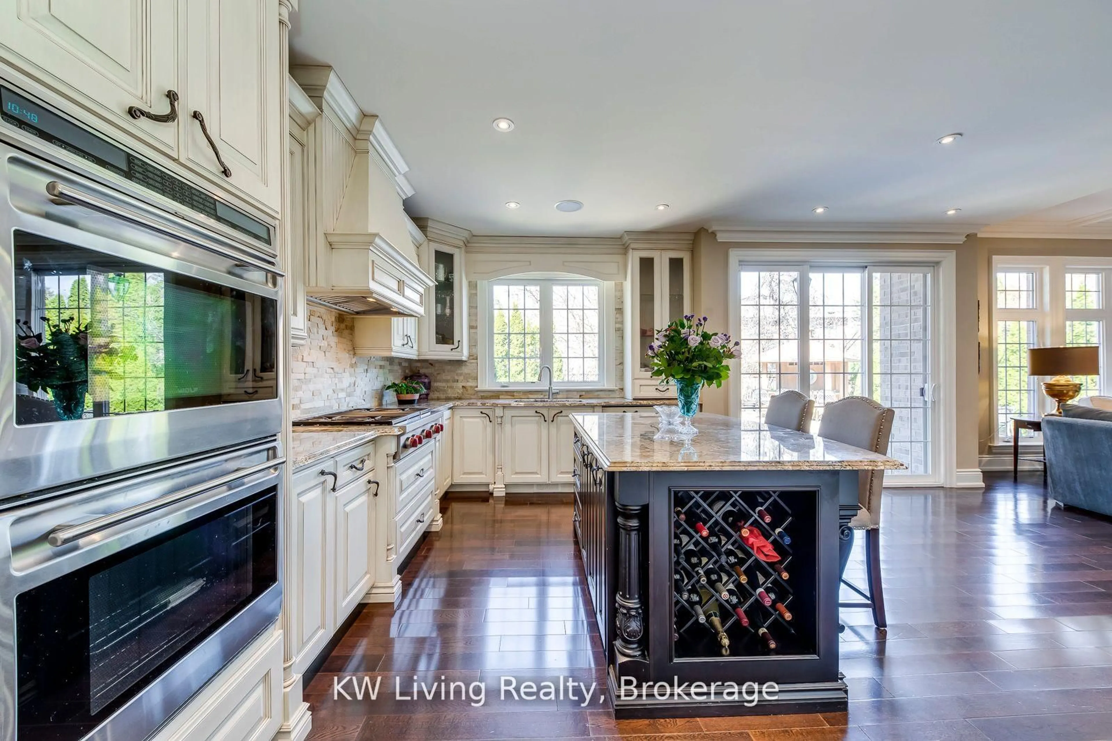 Open concept kitchen, ceramic/tile floor for 70 Hartfield Rd, Toronto Ontario M9A 3E2
