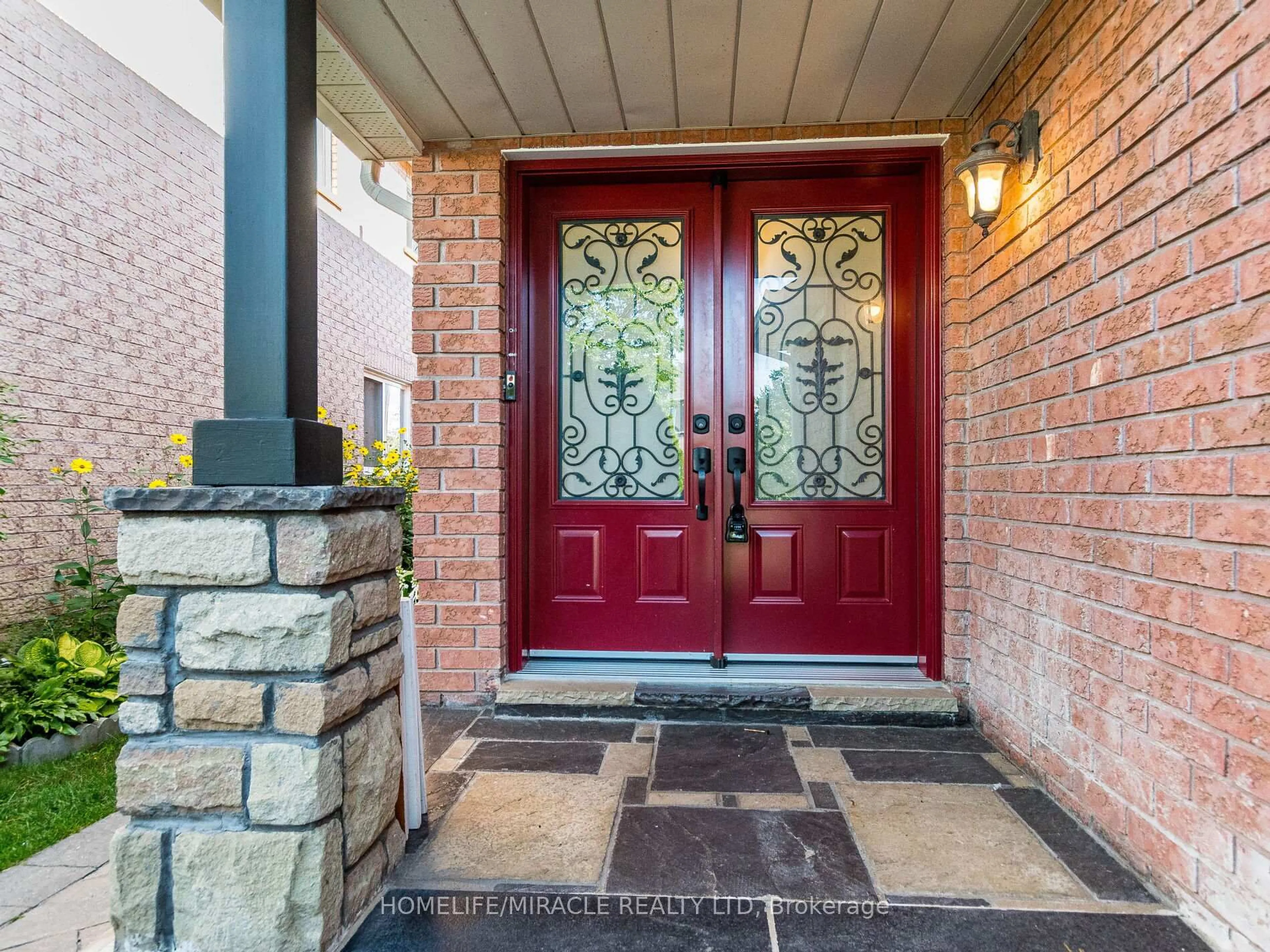 Indoor entryway for 55 Native Landing, Brampton Ontario L6X 5A7