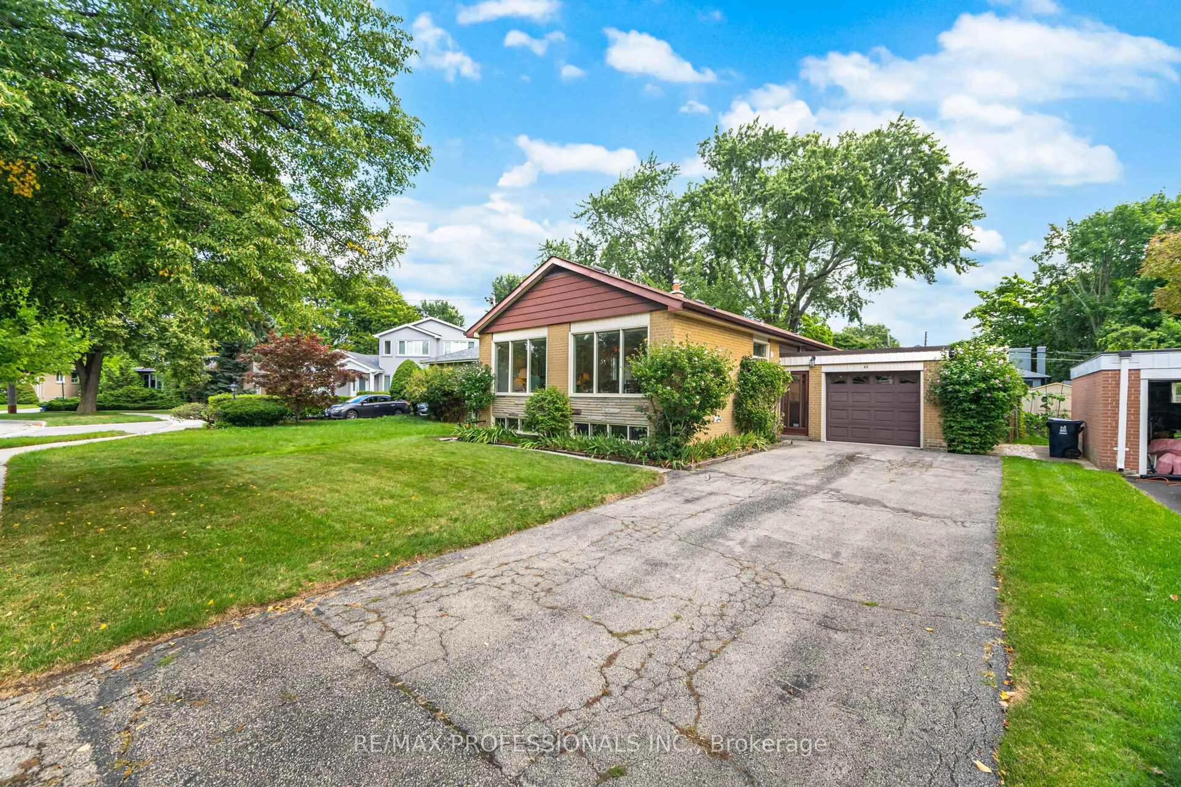 Unknown for 23 Cotman Cres, Toronto Ontario M9B 3A4