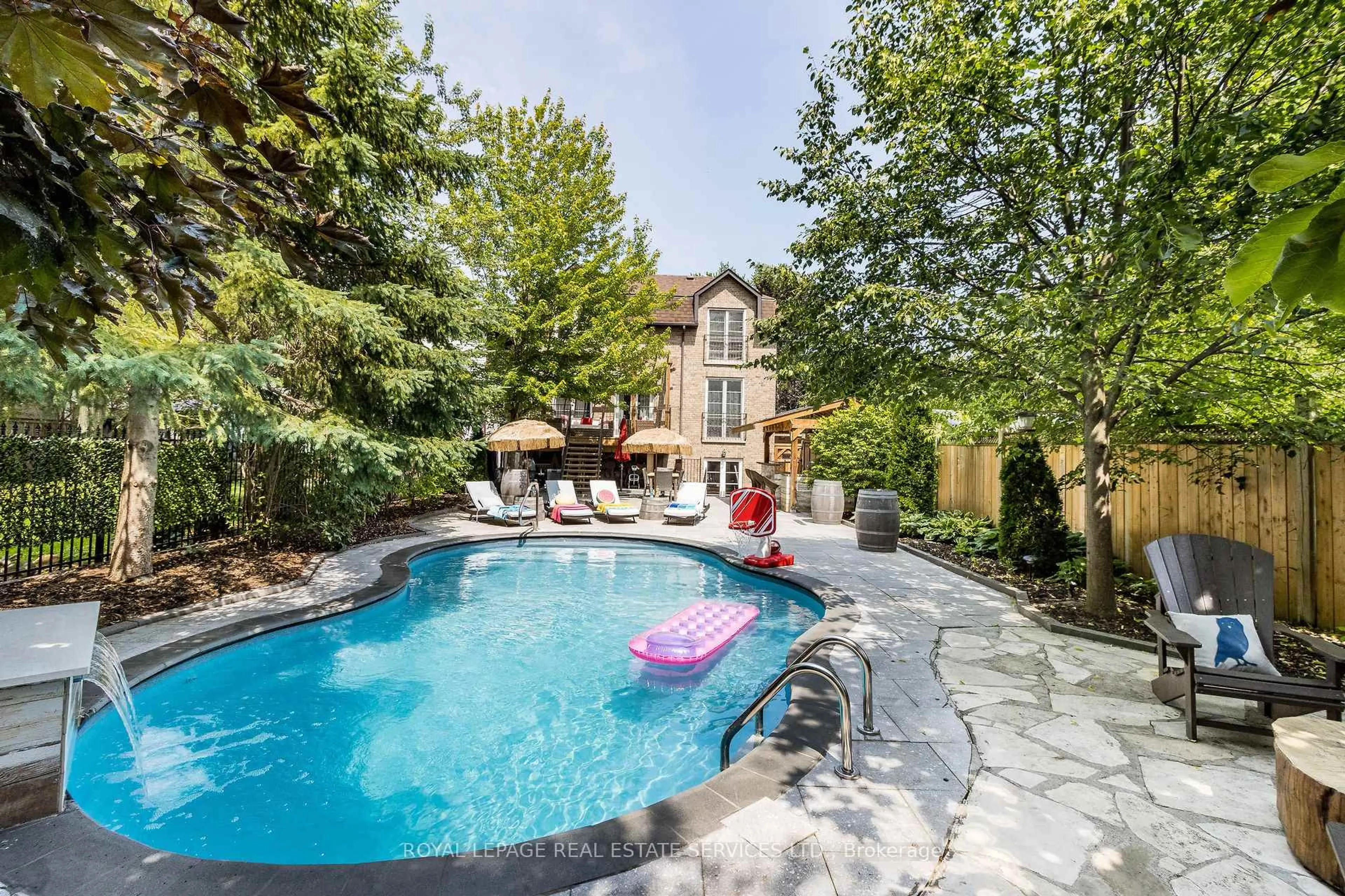 Pool for 26 Prennan Ave, Toronto Ontario M9B 4B8