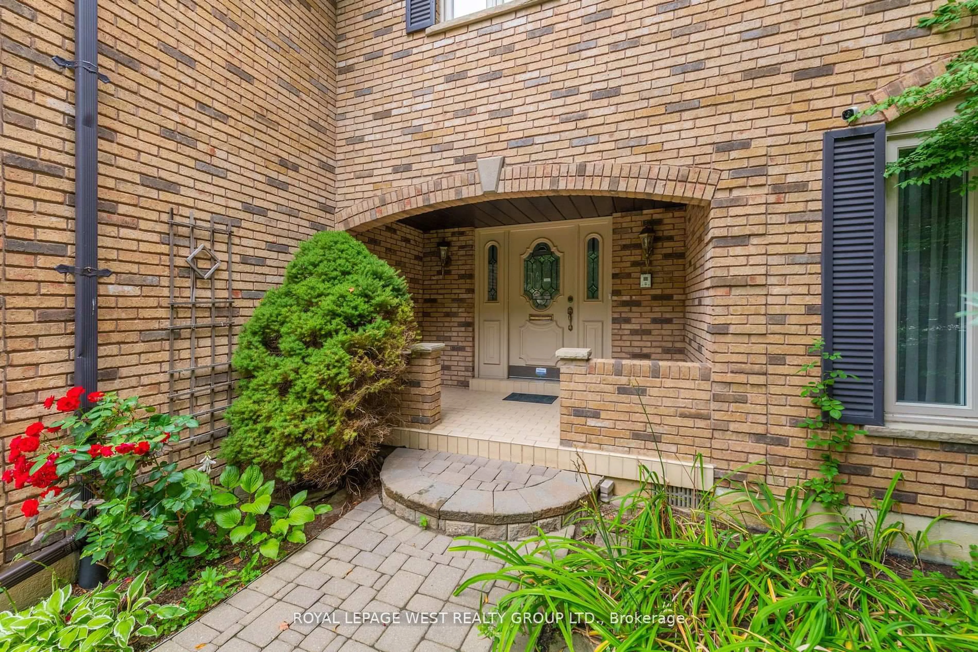 Unknown for 1745 Bridewell Crt, Mississauga Ontario L5L 3R7