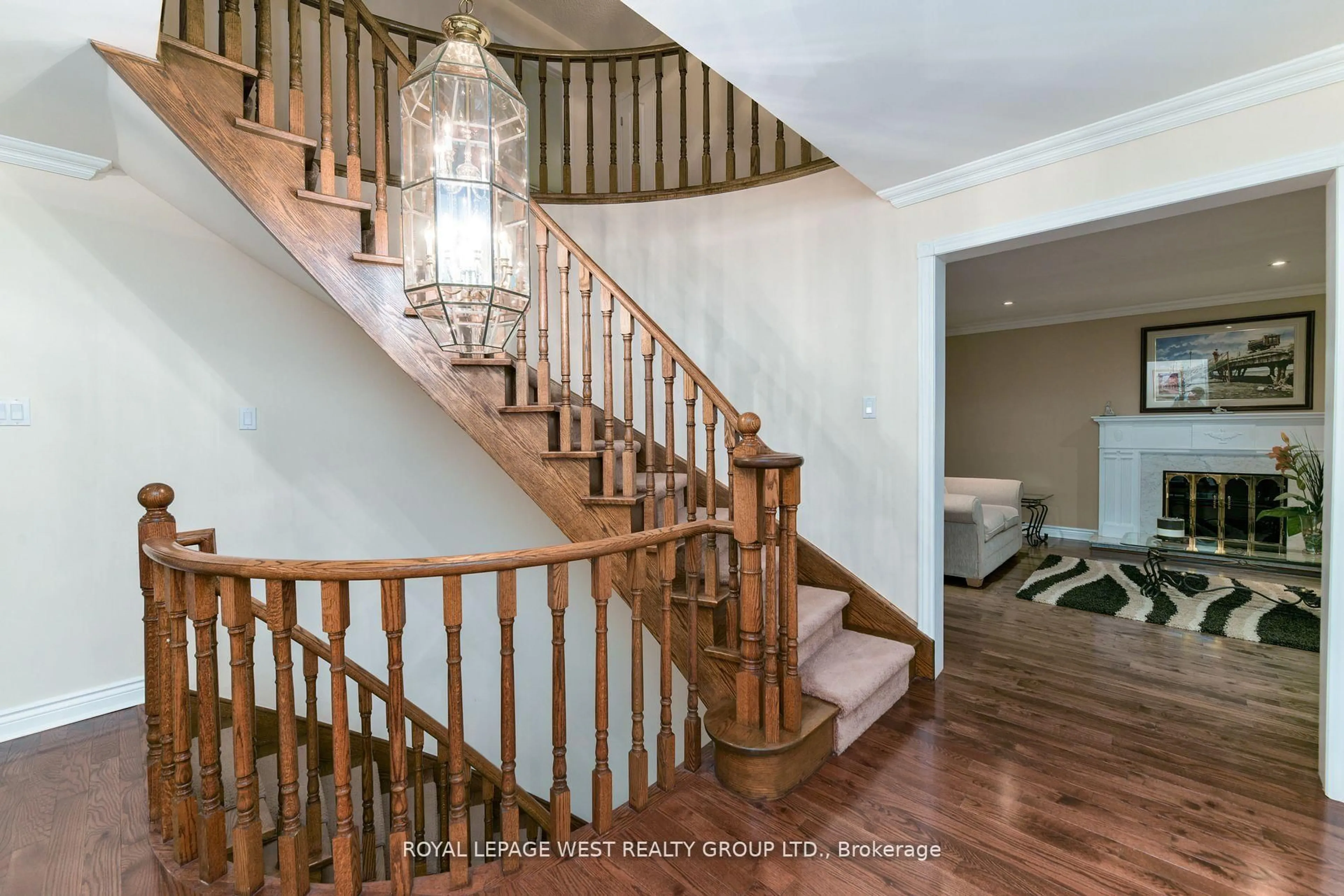 Unknown for 1745 Bridewell Crt, Mississauga Ontario L5L 3R7