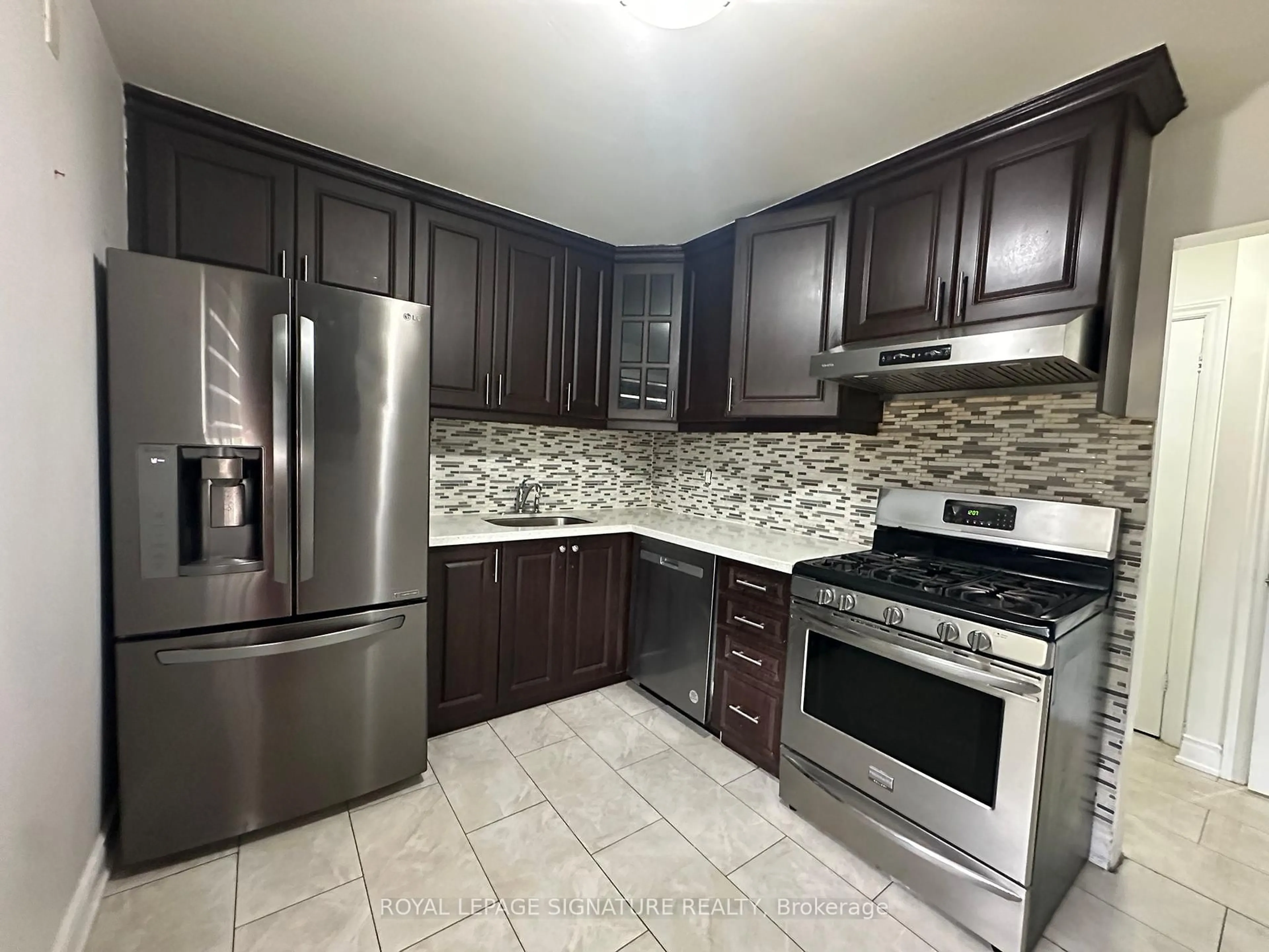 Standard kitchen, ceramic/tile floor for 16 Litchfield Crt #115, Toronto Ontario M9V 2A8
