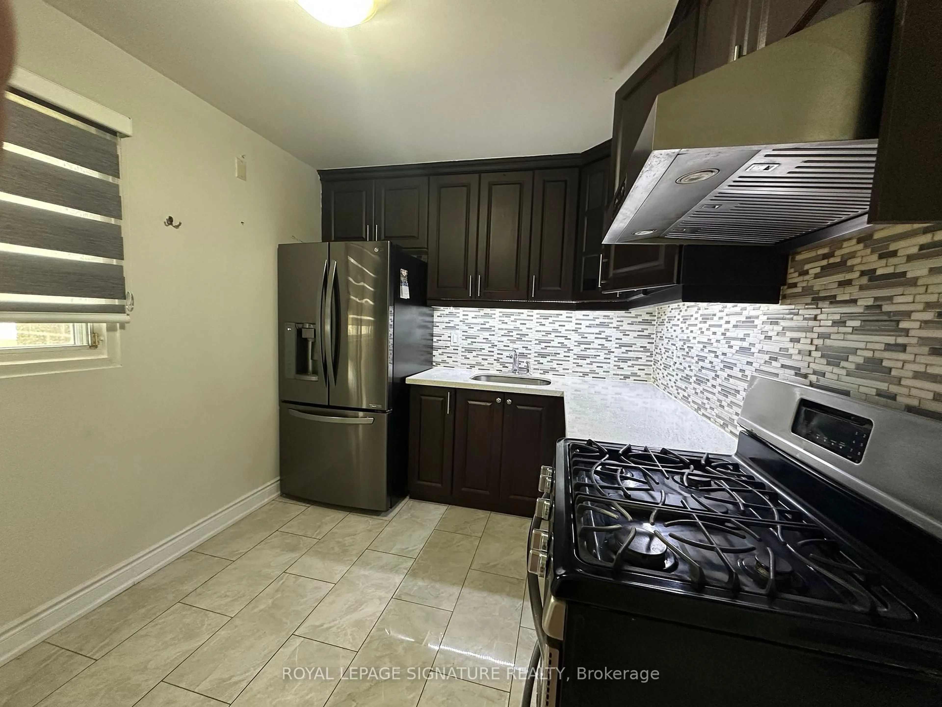 Standard kitchen, ceramic/tile floor for 16 Litchfield Crt #115, Toronto Ontario M9V 2A8