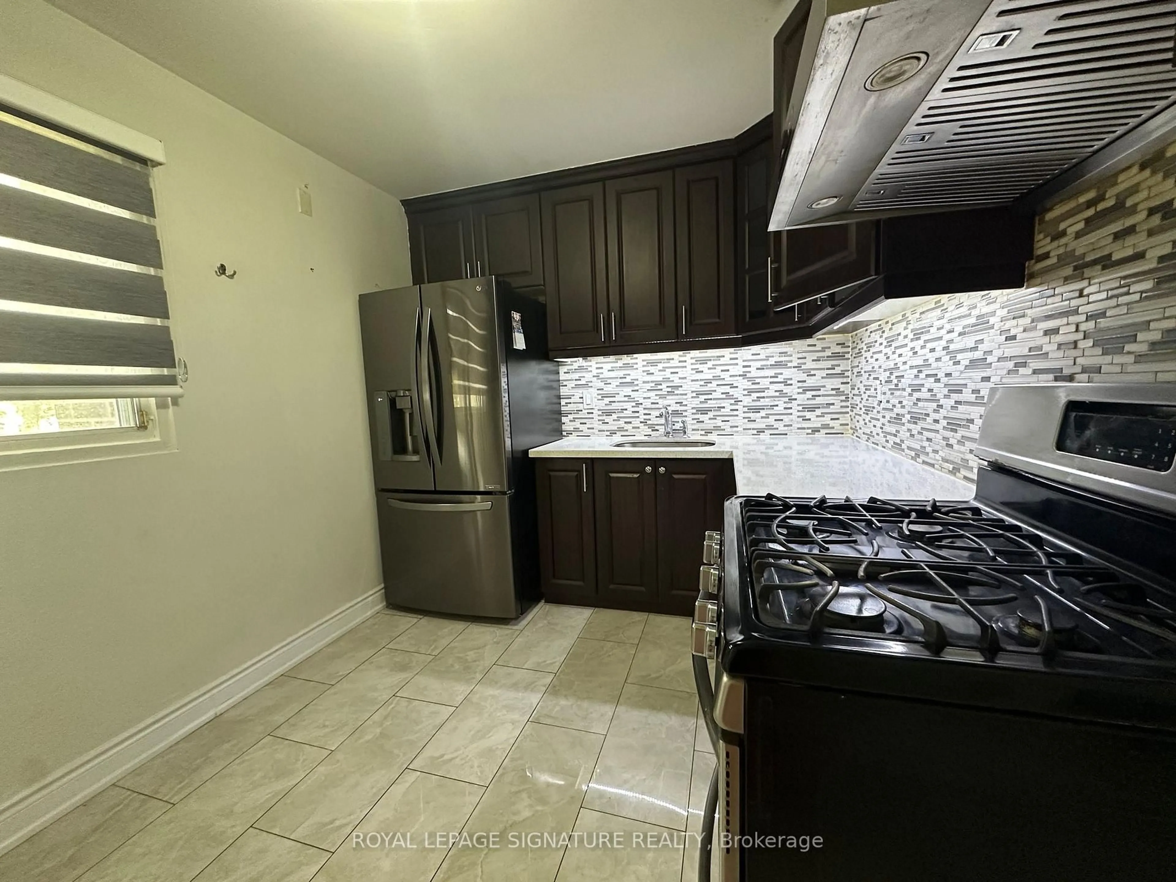 Standard kitchen, ceramic/tile floor for 16 Litchfield Crt #115, Toronto Ontario M9V 2A8