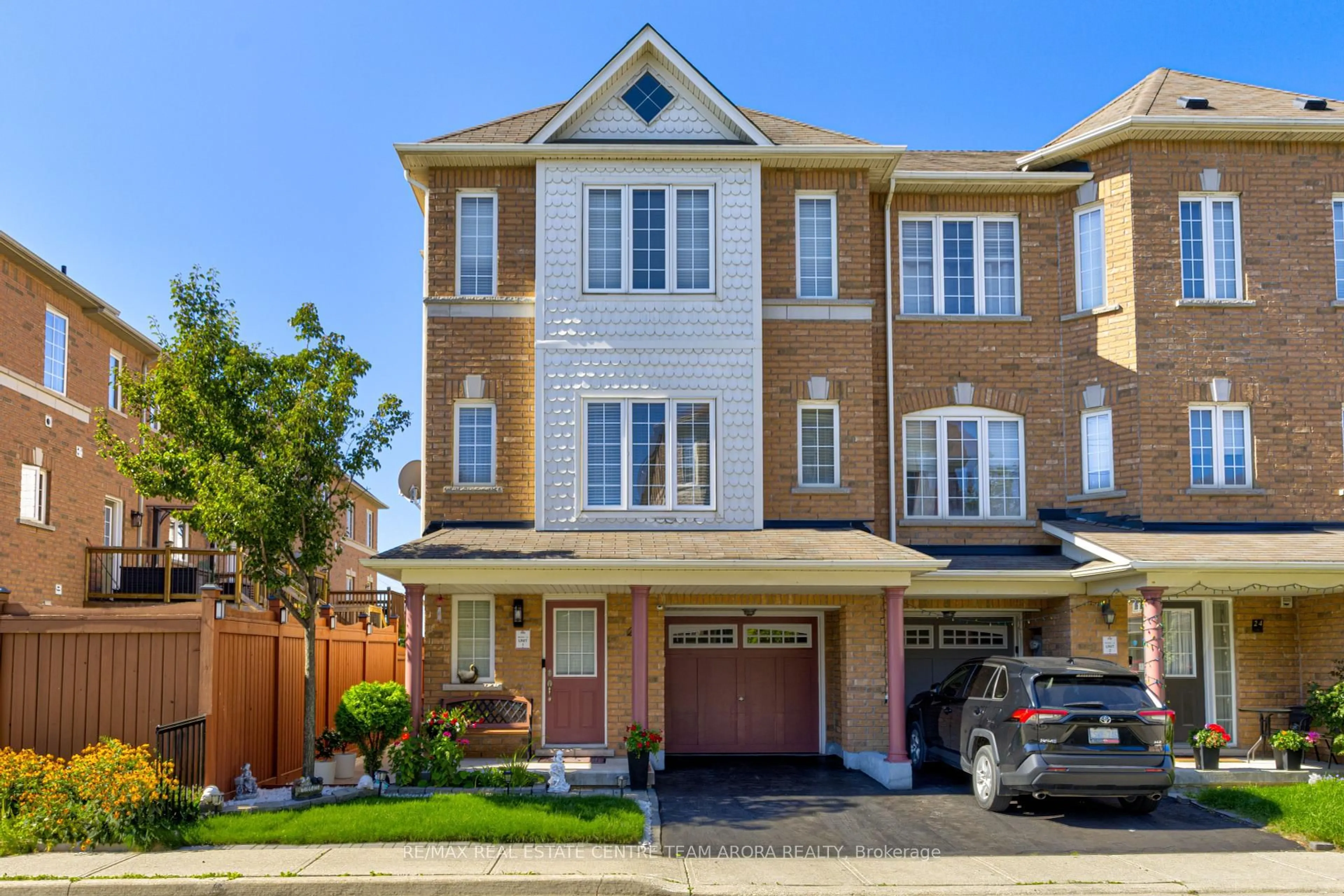 Home with brick exterior material, street for 26 Gatlin St, Brampton Ontario L6Y 0R6