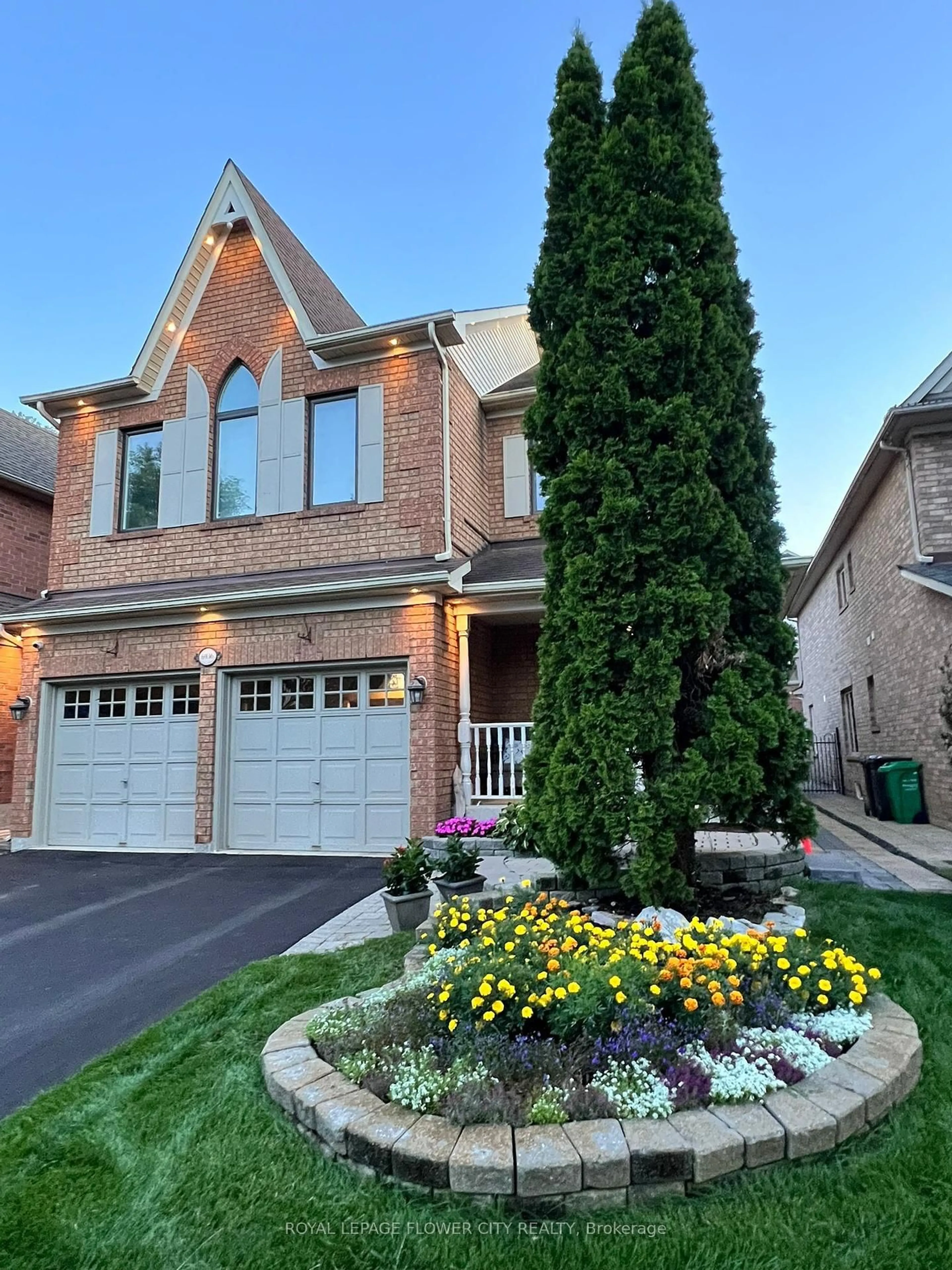 Home with brick exterior material, street for 6936 Historic Tr, Mississauga Ontario L5W 1C2