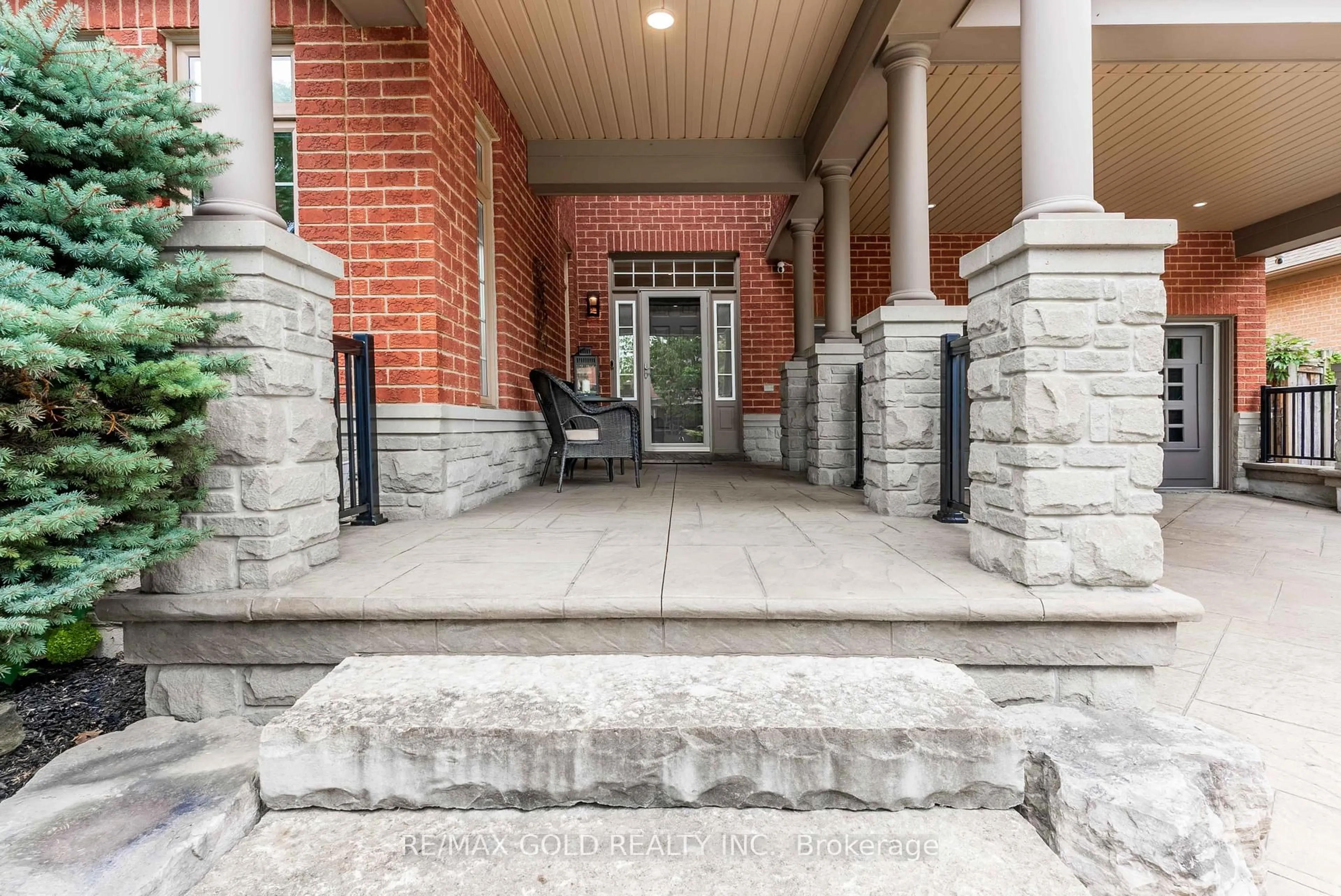 Unknown for 1593 Hallstone Rd, Brampton Ontario L6Y 5K8