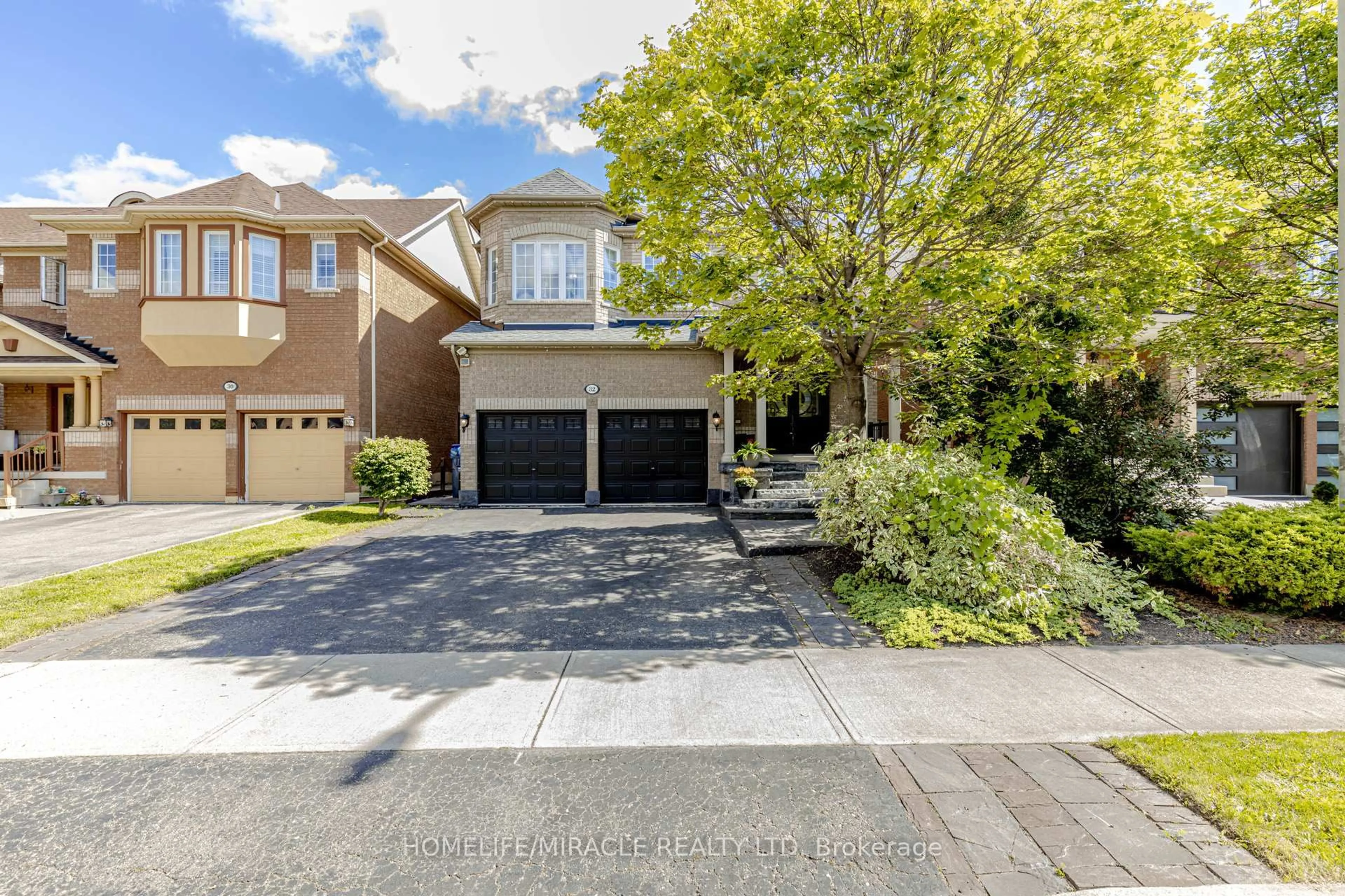 Unknown for 32 Masters Green Cres, Brampton Ontario L7A 3K6