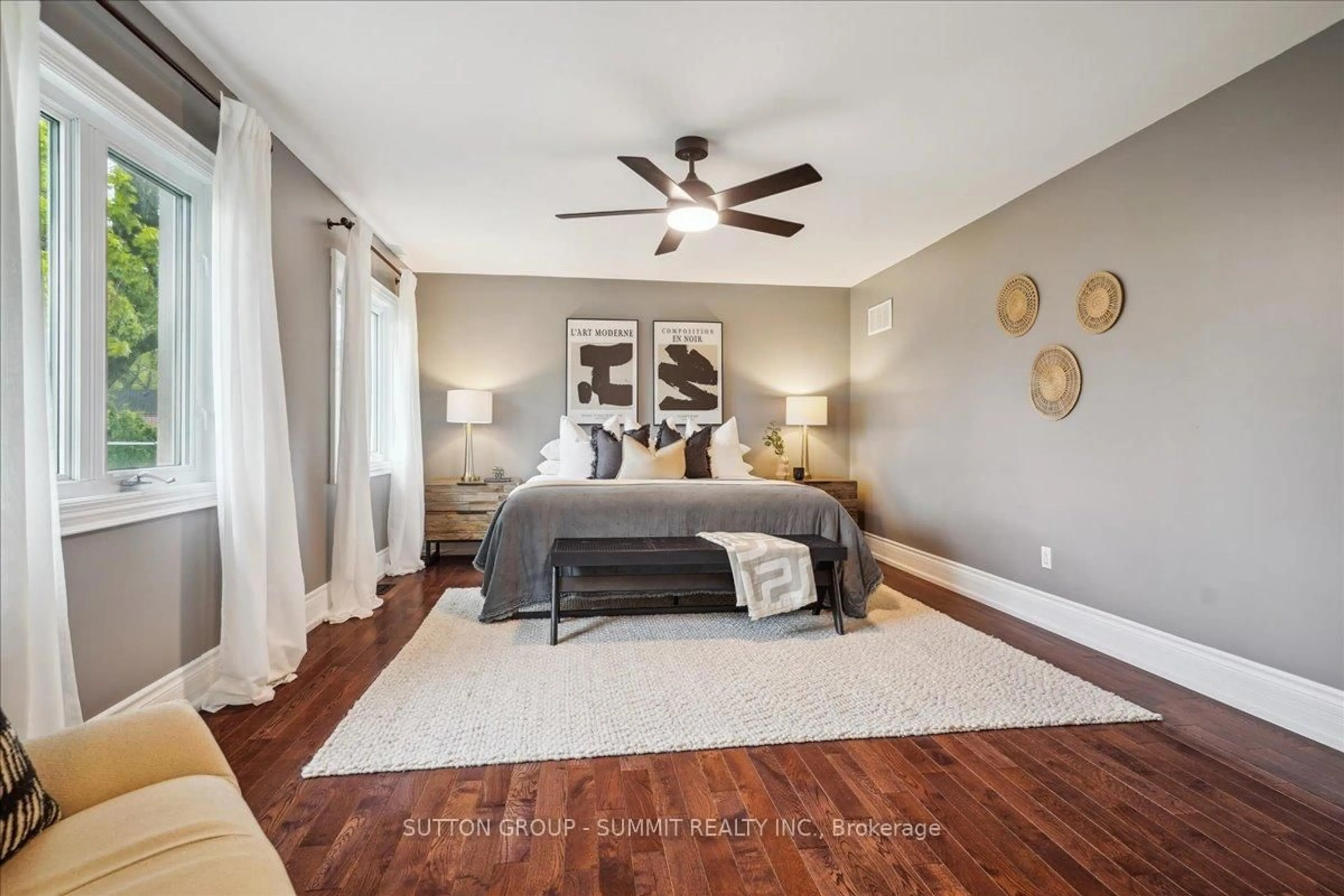 Bedroom with bed, unknown for 137 Eaglewood Blvd, Mississauga Ontario L5G 1V8