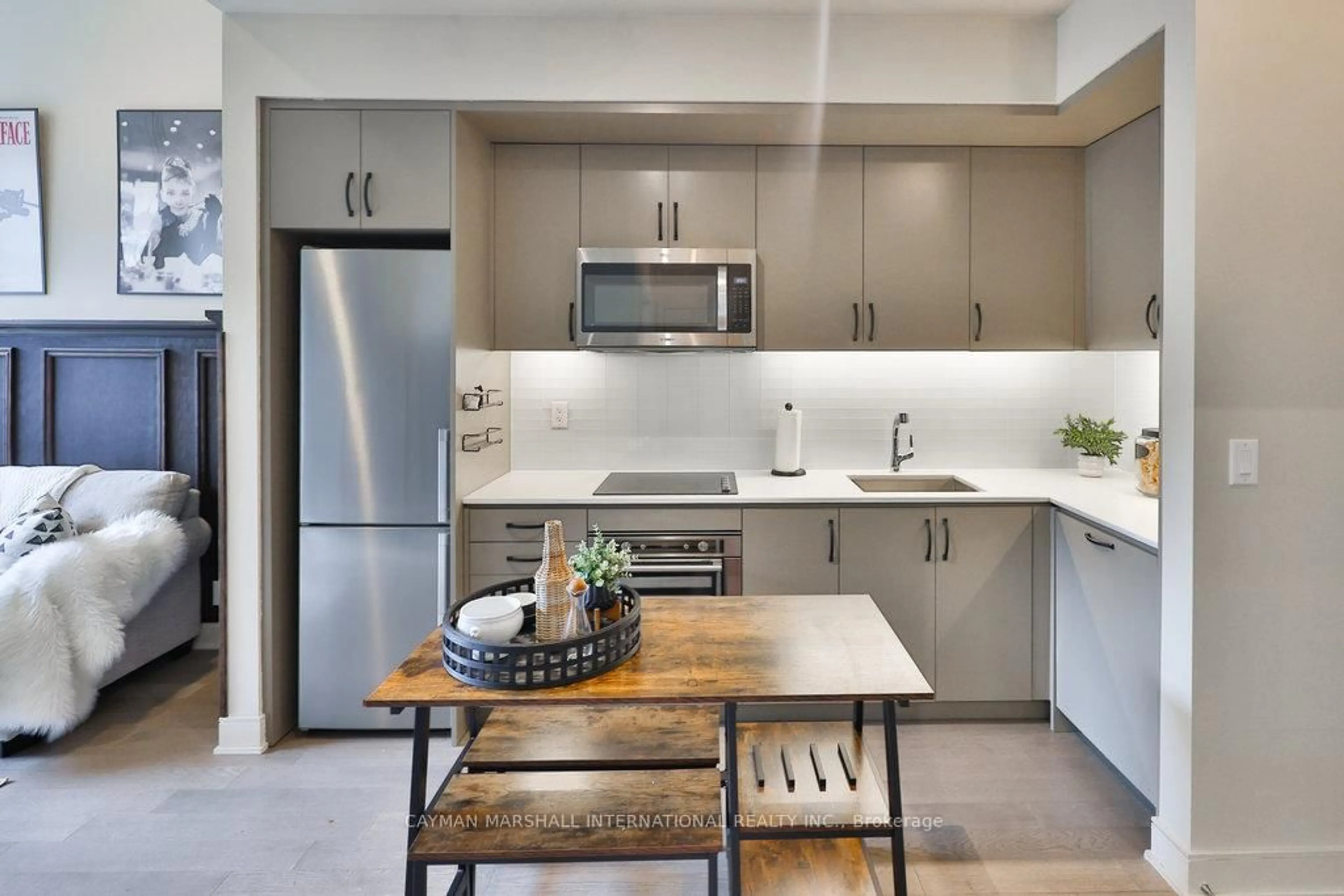 Unknown for 1575 Lakeshore Rd #462, Mississauga Ontario L5J 0B1
