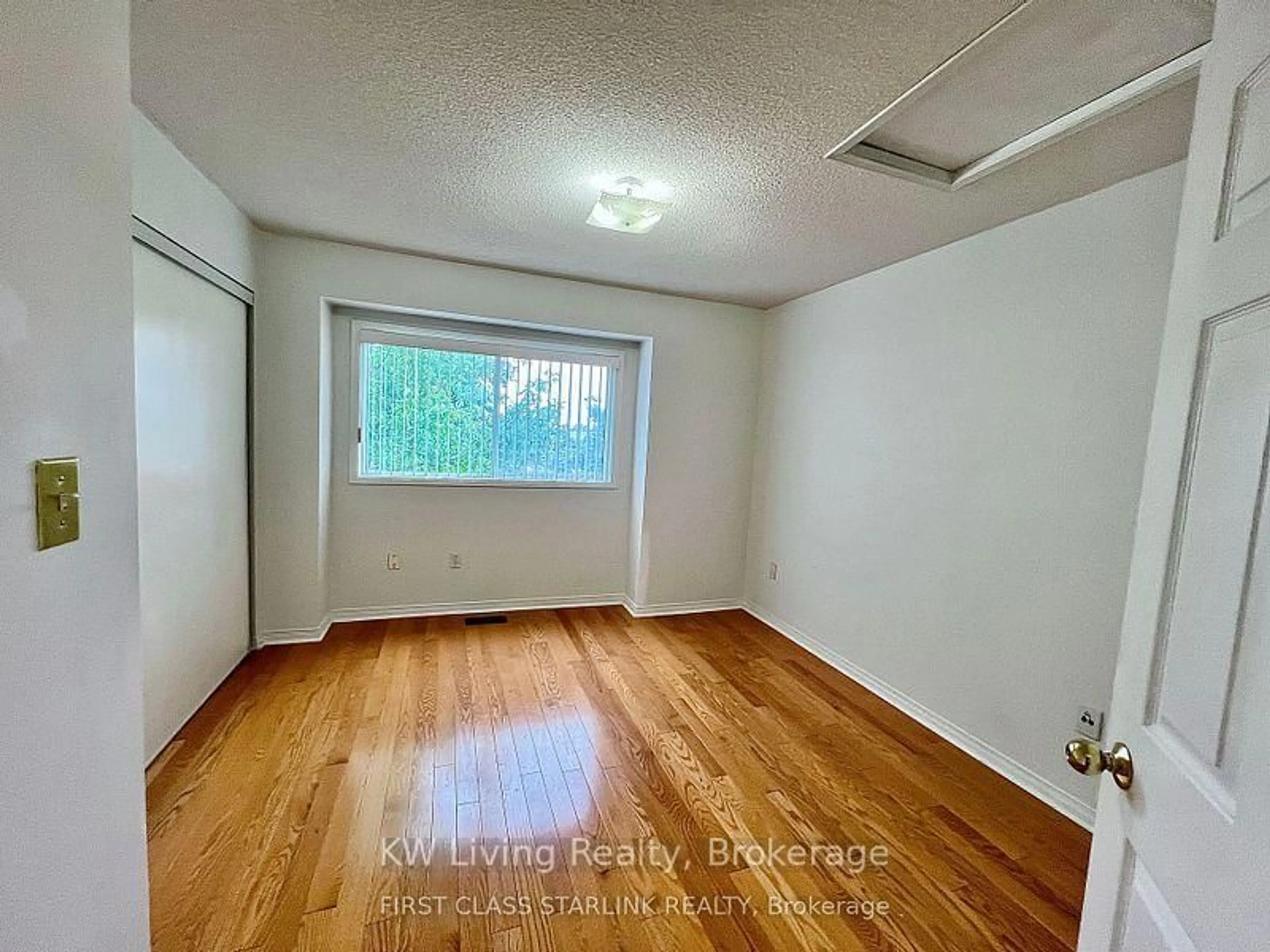 A pic of a room for 1168 Arena Rd #128, Mississauga Ontario L4Y 4K7