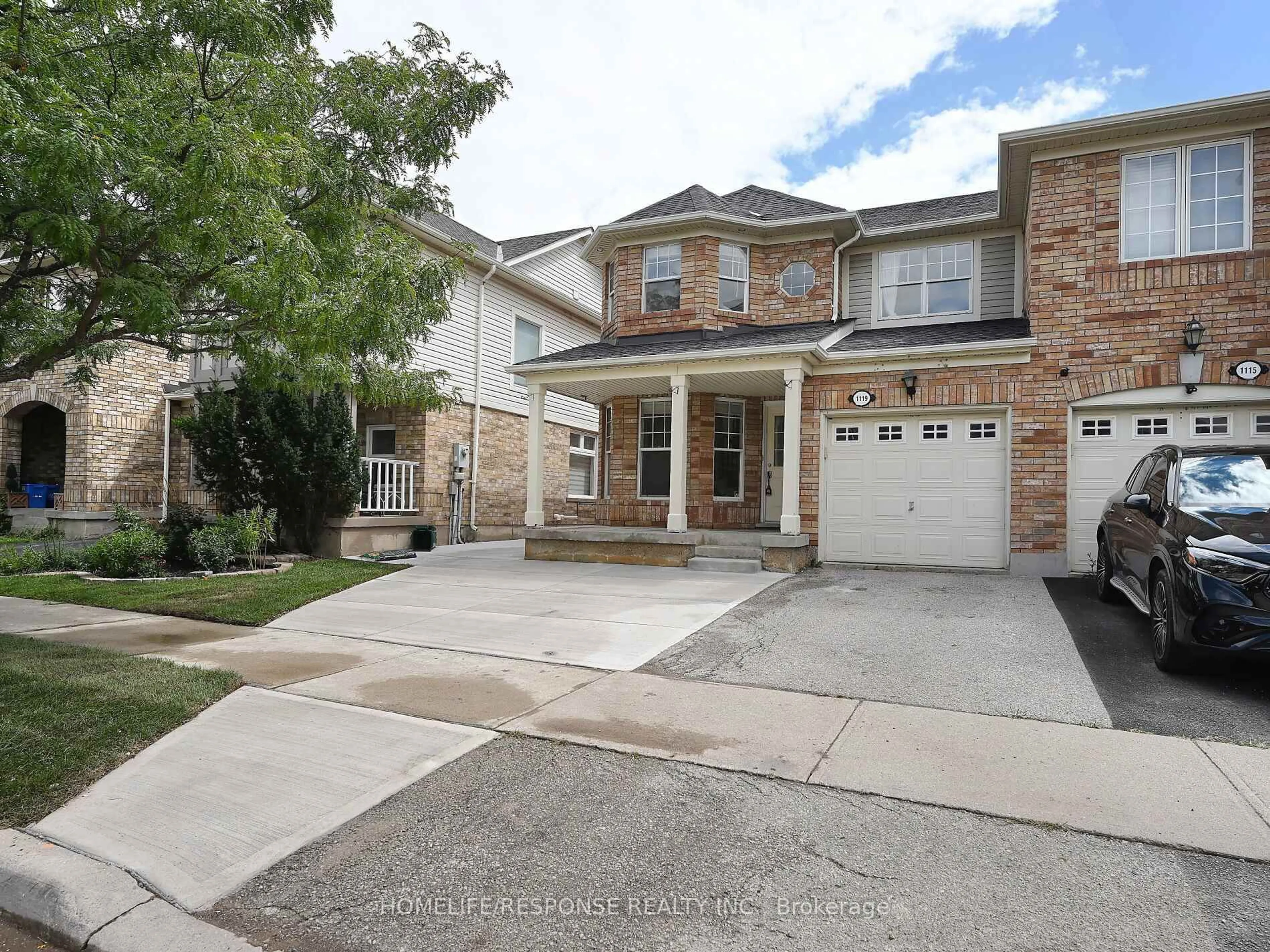 Home with brick exterior material, street for 1119 KELLY Gate, Milton Ontario L9T 6H1