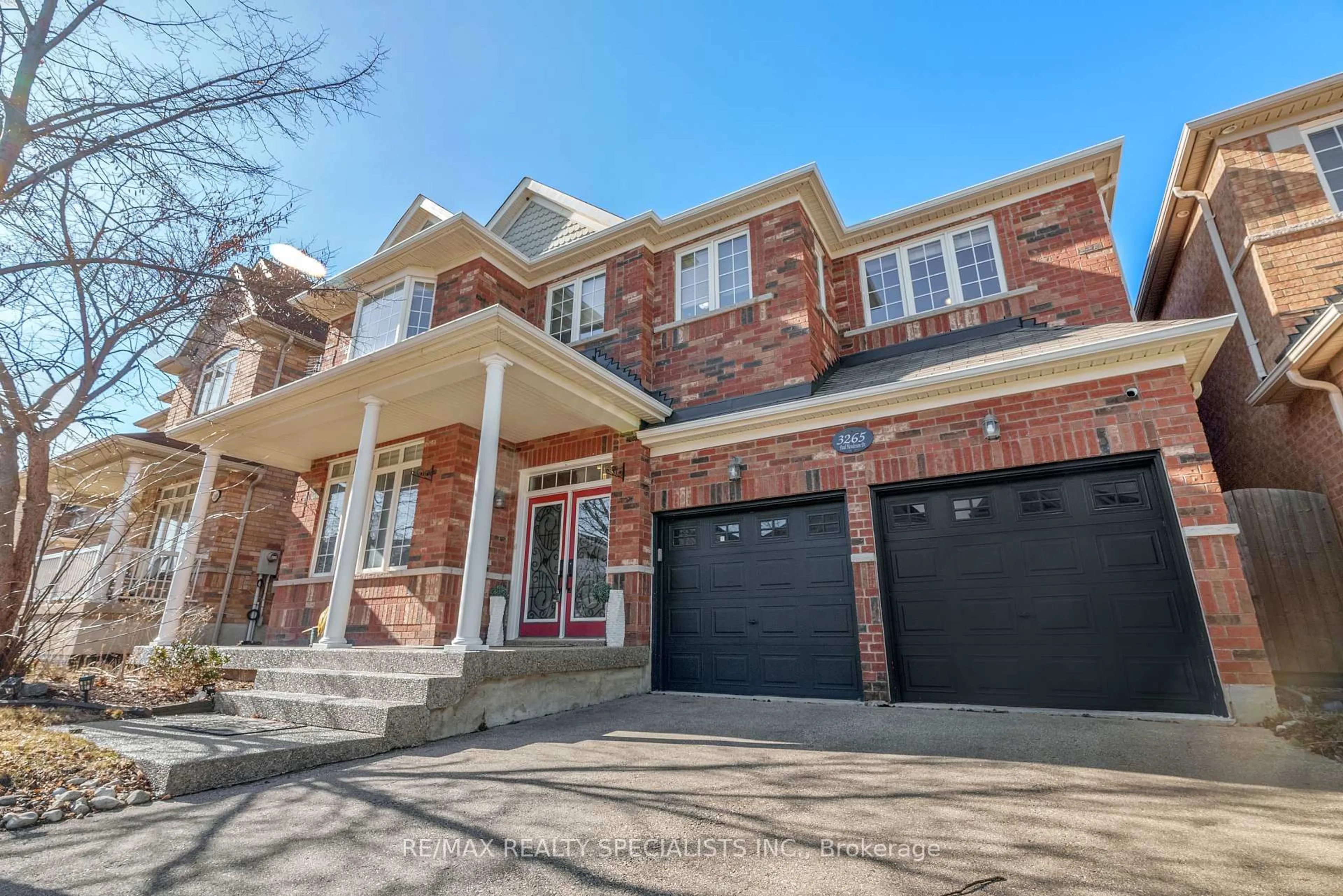 Home with brick exterior material, street for 3265 Paul Henderson Dr, Mississauga Ontario L5M 0H5
