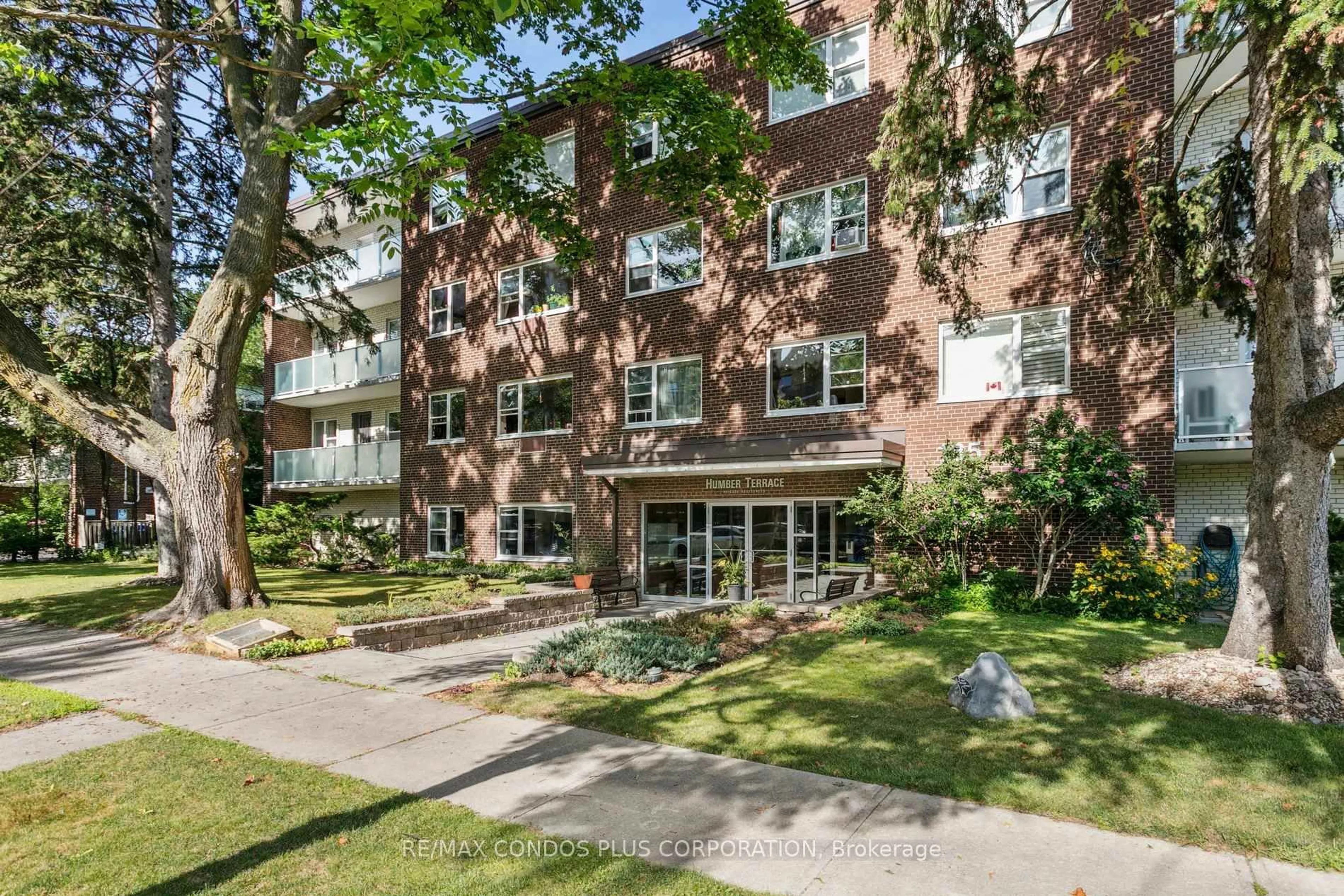 Unknown for 185 Stephen Dr #101, Toronto Ontario M8Y 3N5
