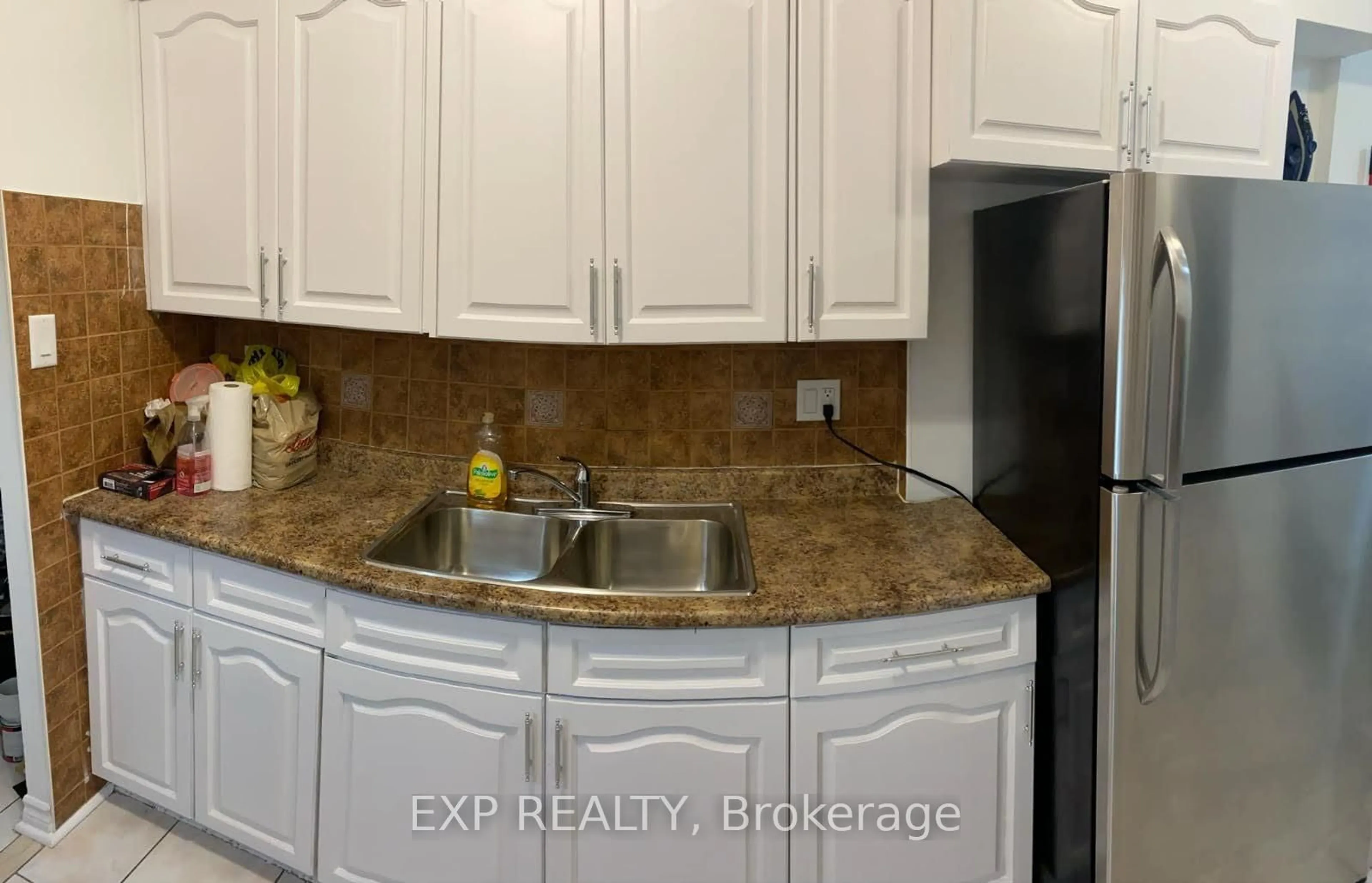 Standard kitchen, ceramic/tile floor for 320 Dixon Rd #1813, Toronto Ontario M9R 1S8