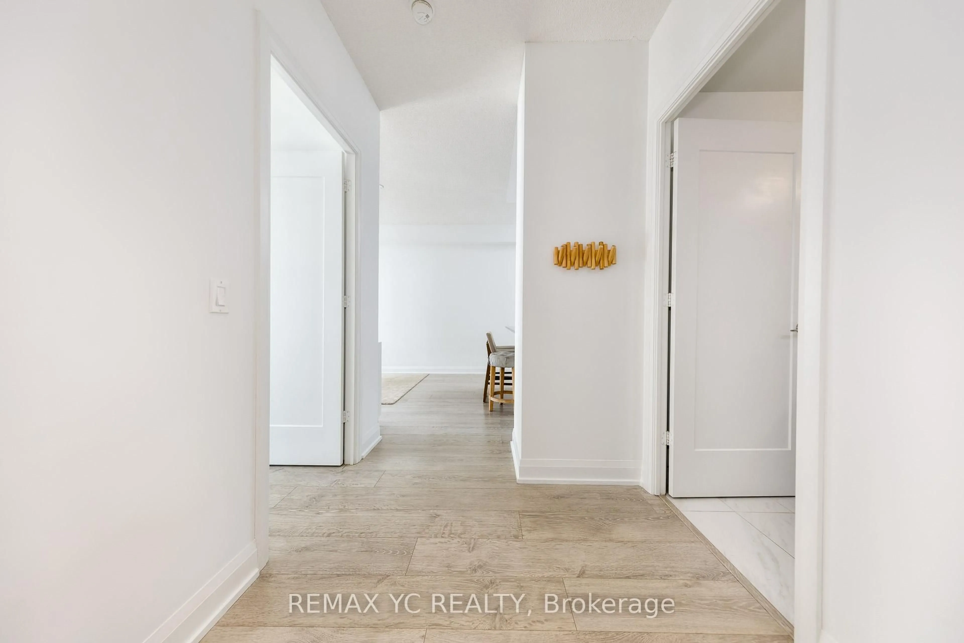 Indoor entryway for 56 Annie Craig Dr #3904, Toronto Ontario M8V 0C8