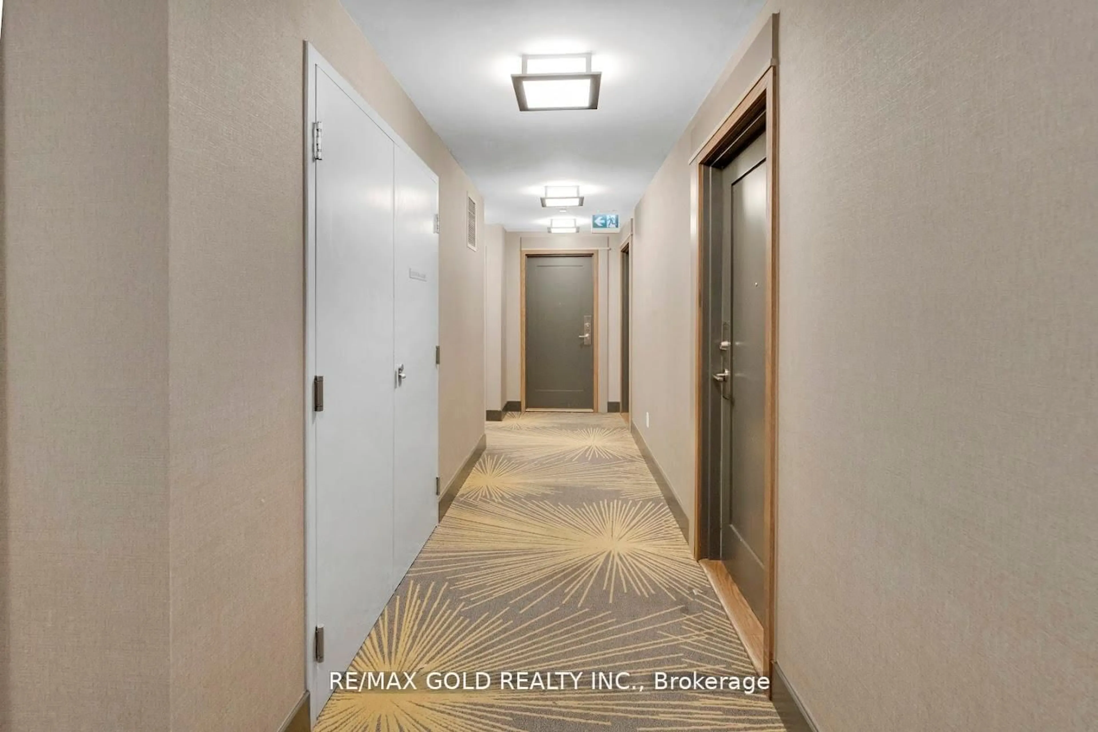 Indoor foyer for 5025 Four Springs Ave #703, Mississauga Ontario L5R 0G5