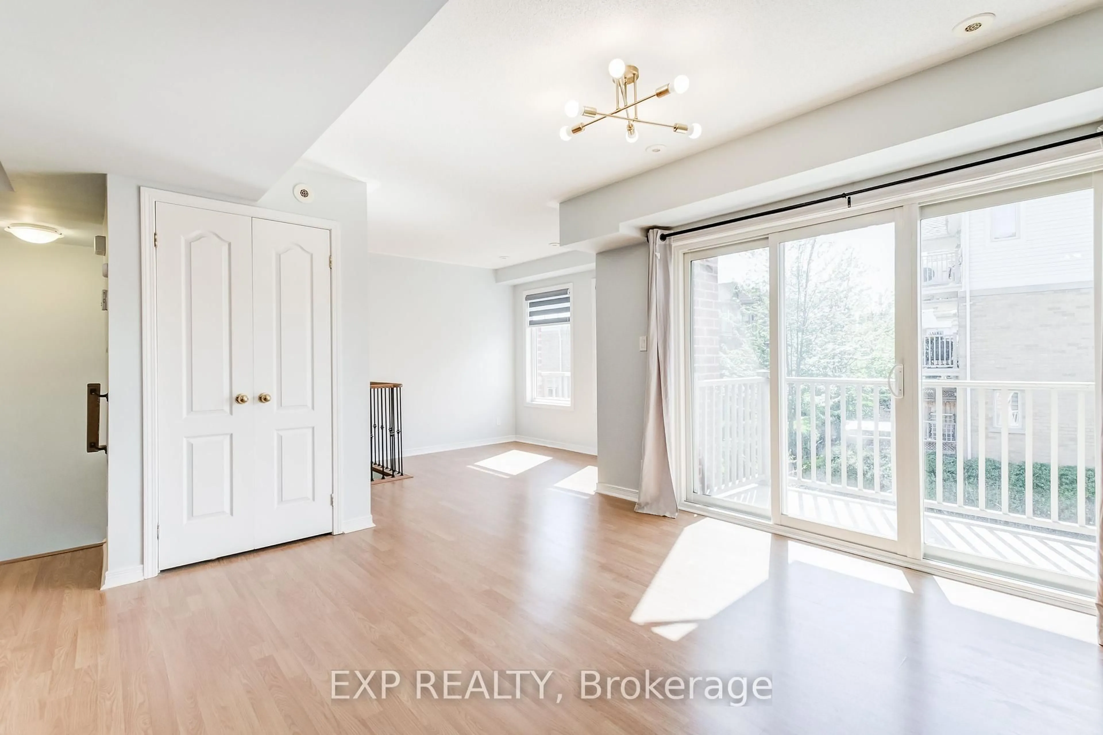 A pic of a room for 3250 Bentley Dr #60, Mississauga Ontario L5M 0P7