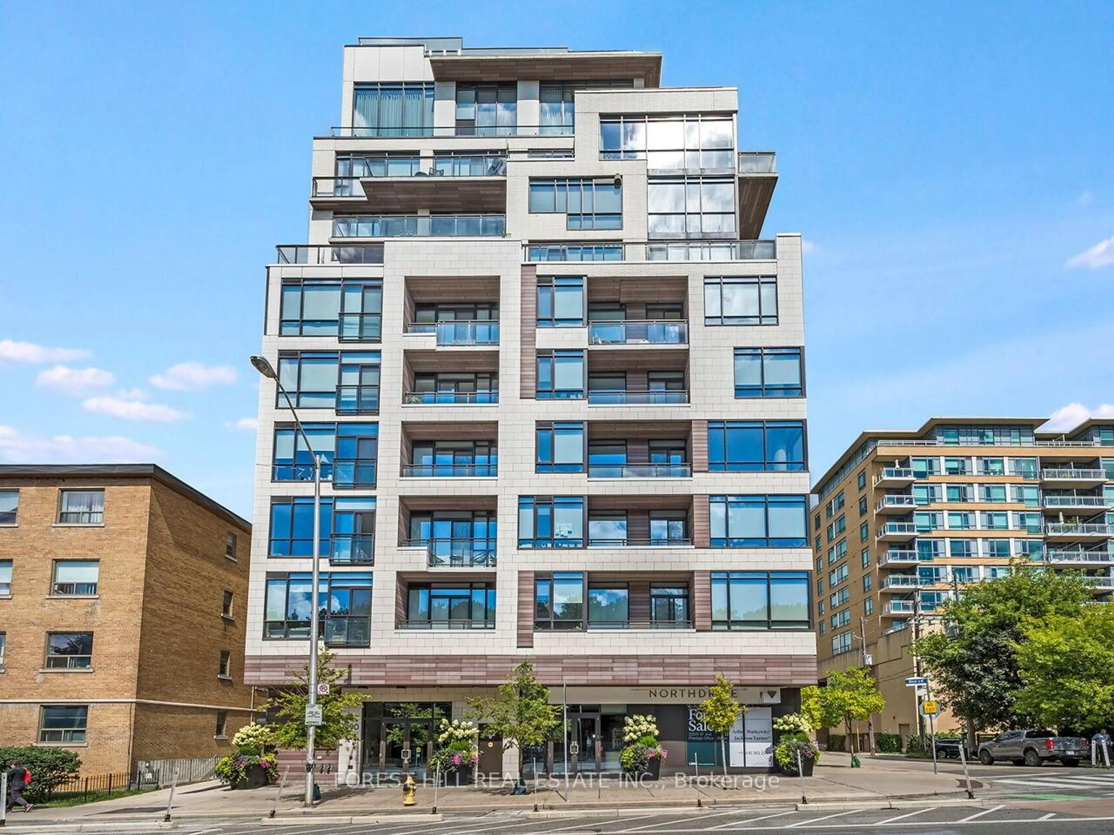Unknown for 1990 Bloor St #406, Toronto Ontario M6P 0B6