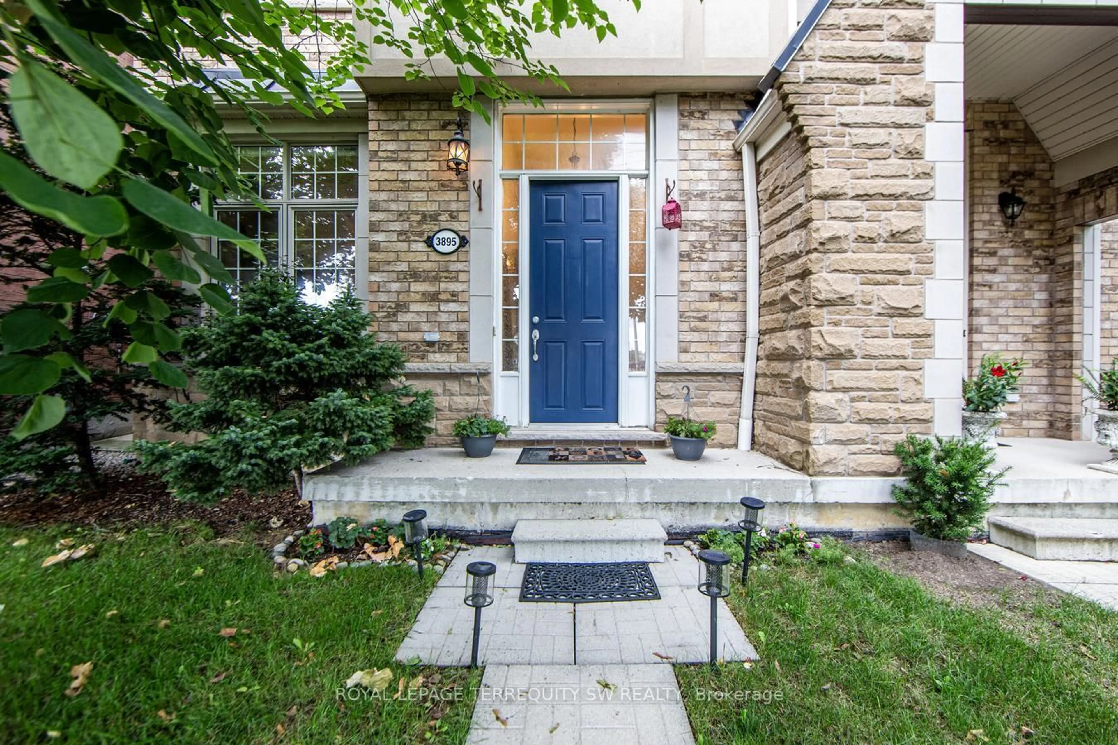 Unknown for 3895 Eglinton Ave, Mississauga Ontario L5M 7Z7