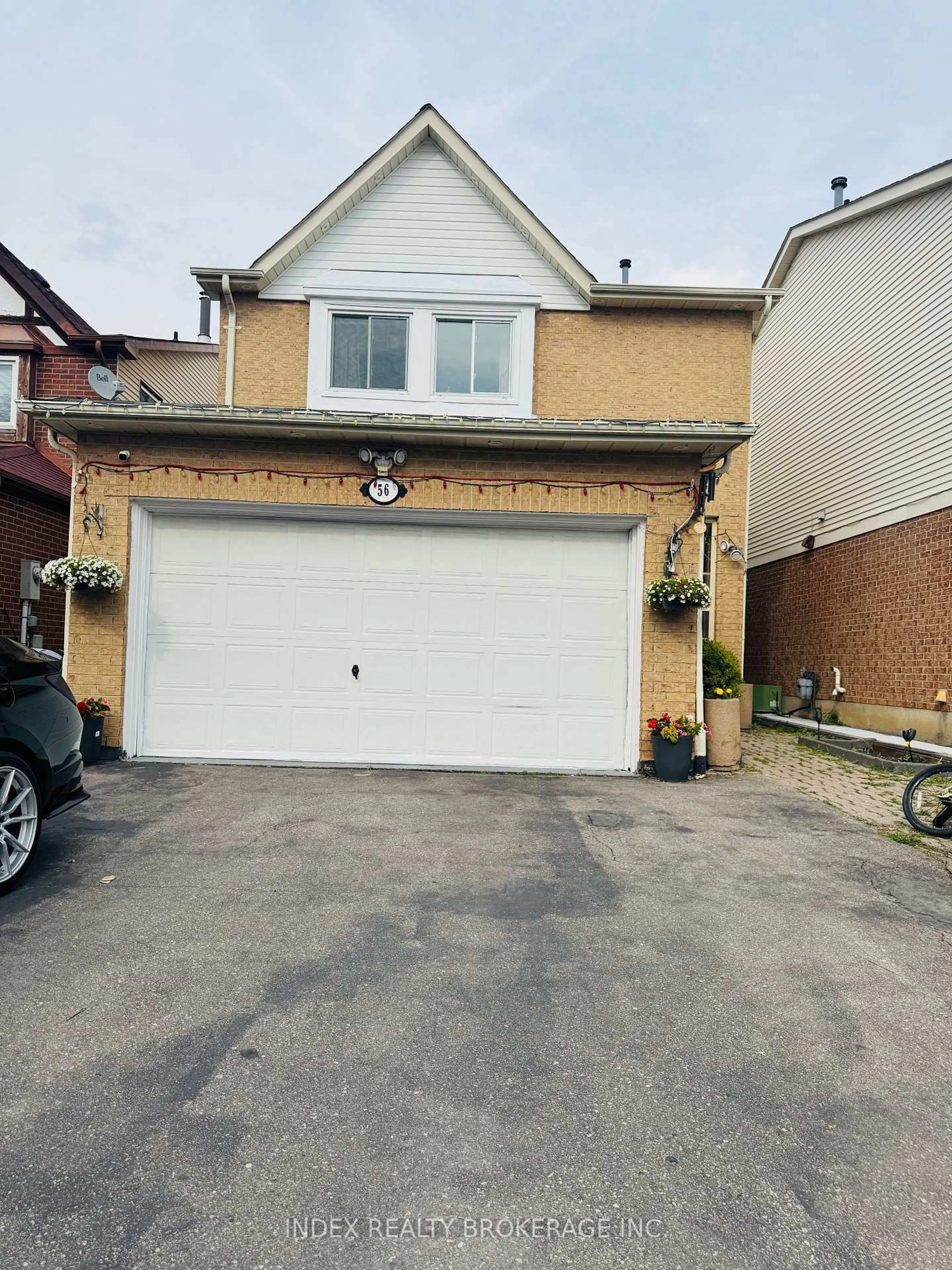 Indoor garage for 56 Bridekirk Pl, Brampton Ontario L6Y 2V8