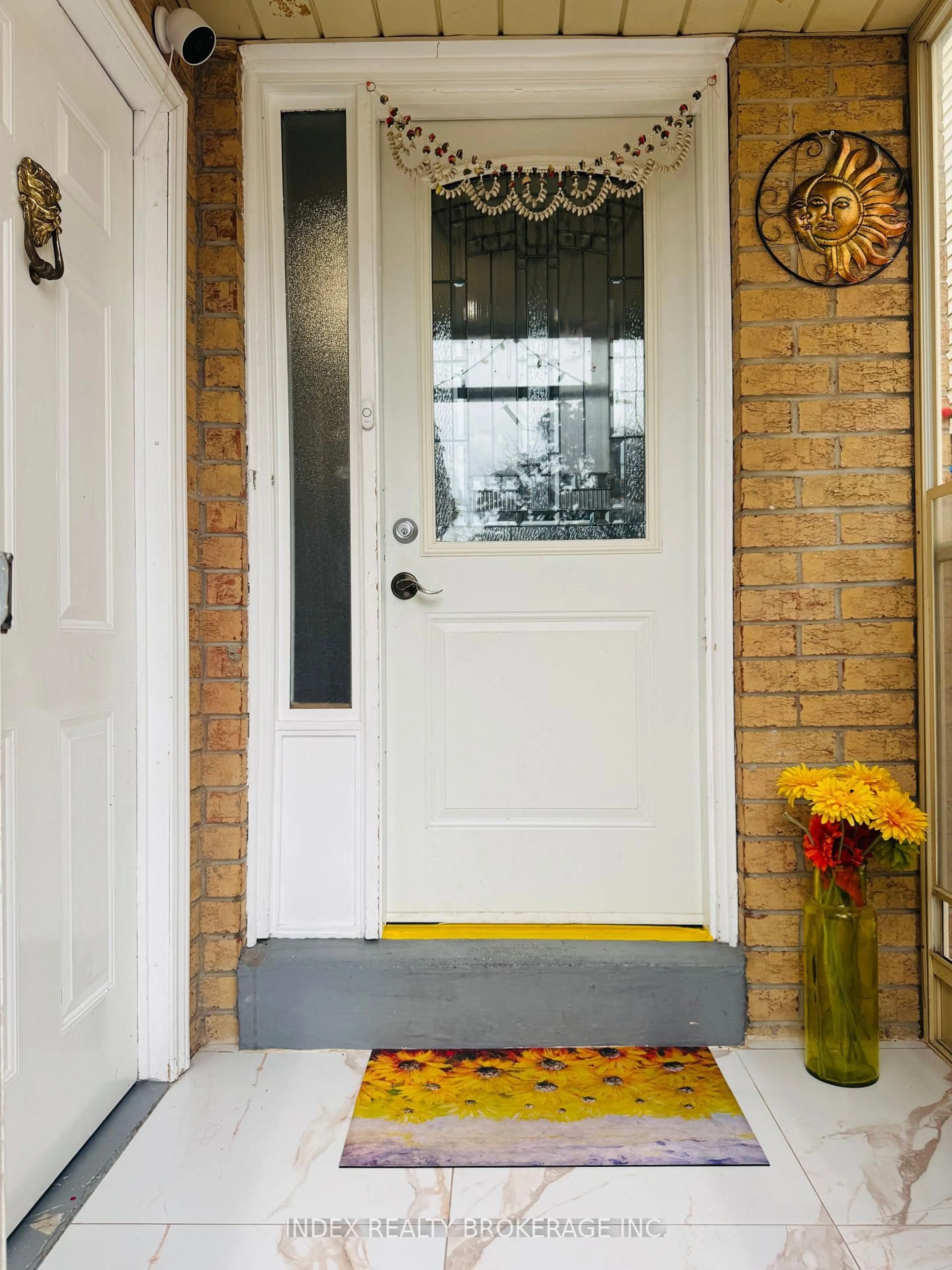 Indoor entryway for 56 Bridekirk Pl, Brampton Ontario L6Y 2V8