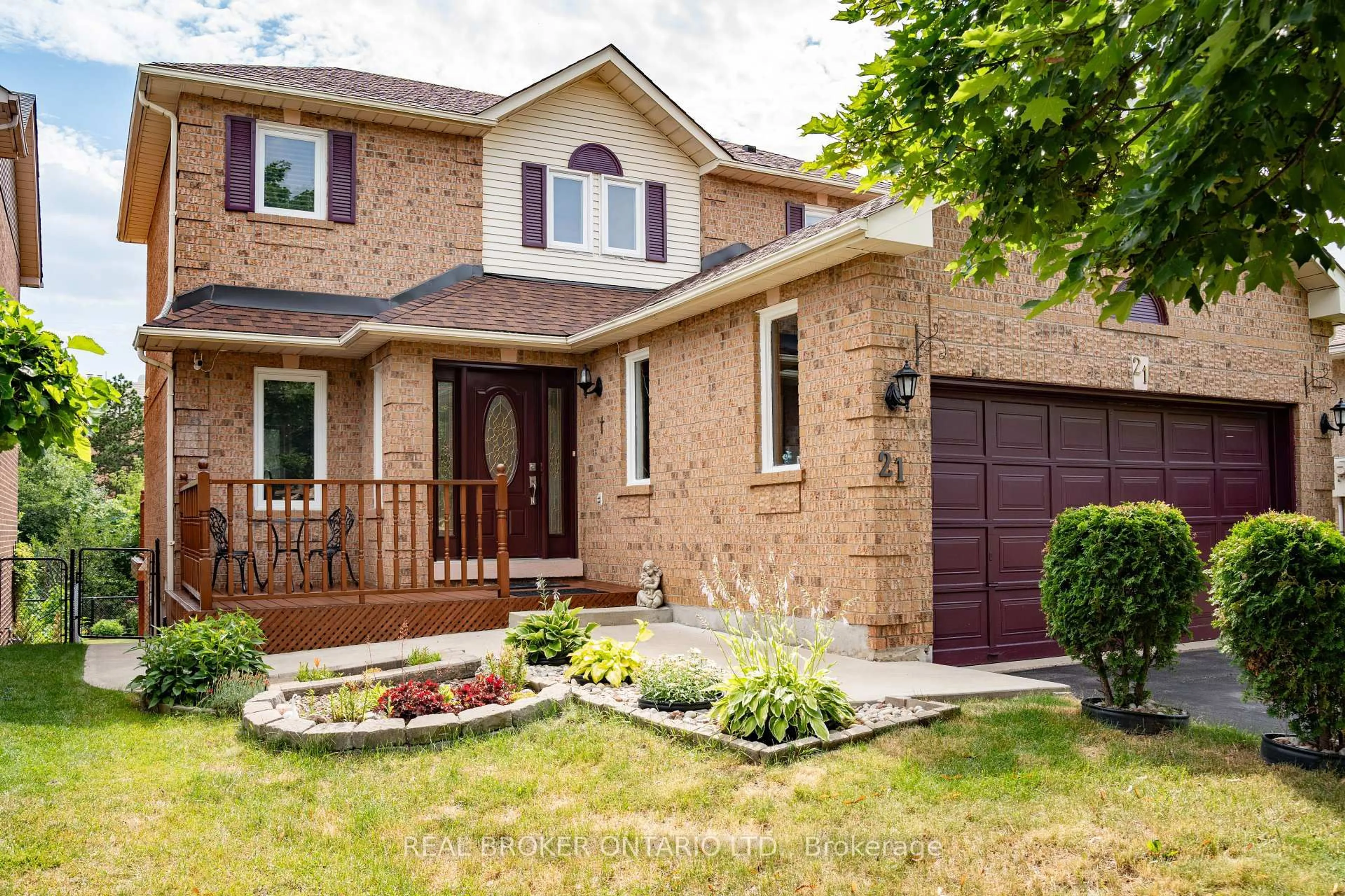 Home with brick exterior material, street for 21 Vivians Cres, Brampton Ontario L6Y 4V1