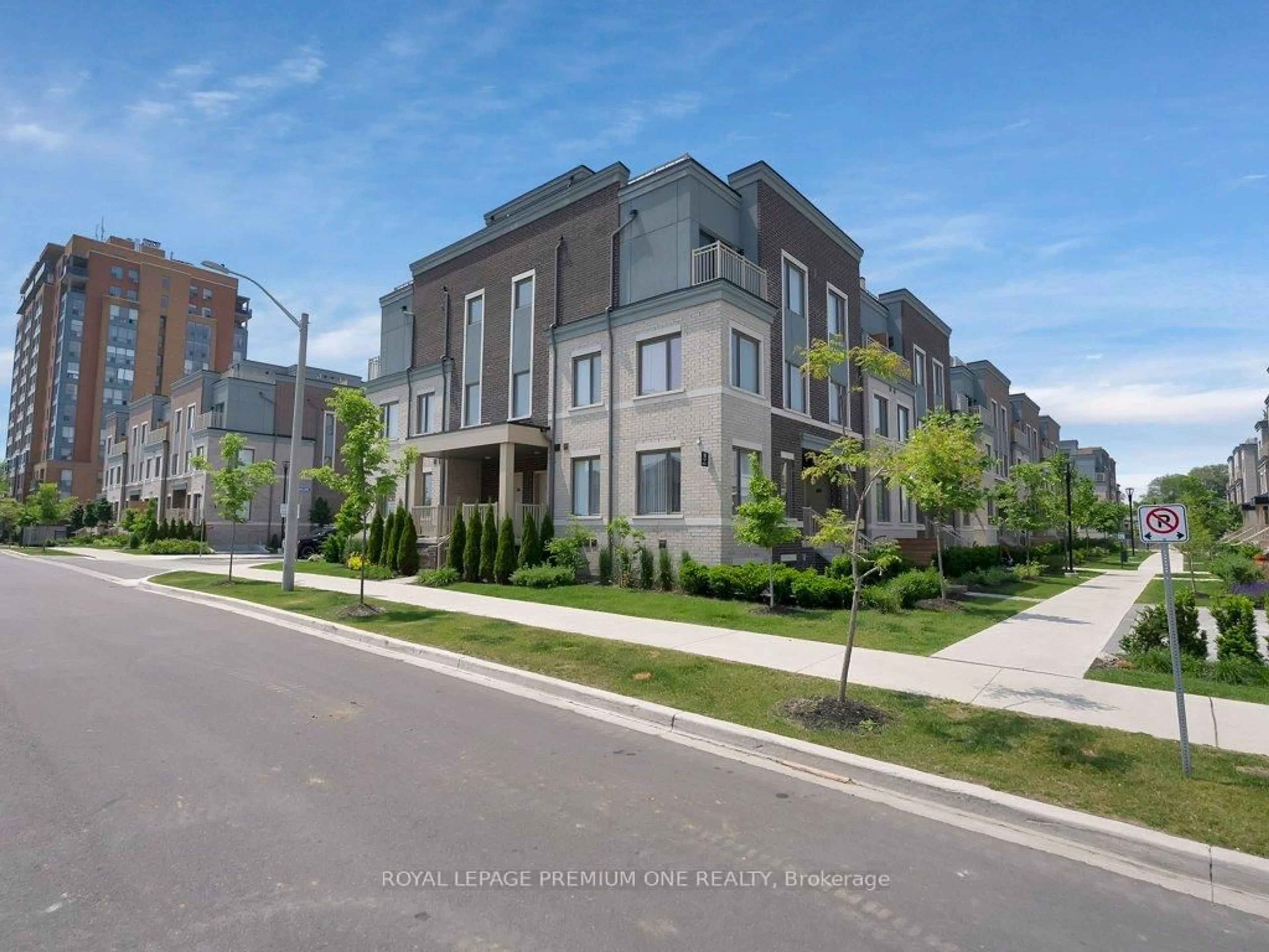 A pic from outside/outdoor area/front of a property/back of a property/a pic from drone, street for 10 Lloyd Janes Lane #193, Toronto Ontario M8V 0J6